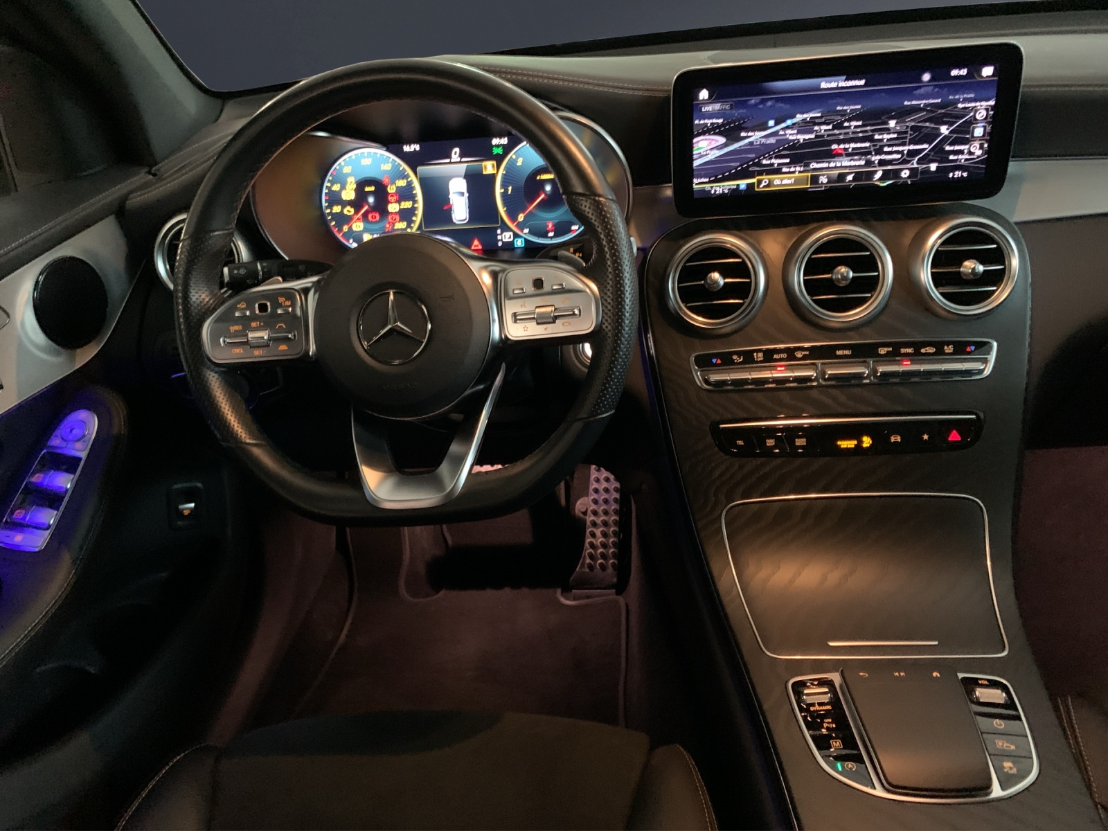 Image MERCEDES-BENZ GLC-300 GLC 300 d AMG Line 4Matic