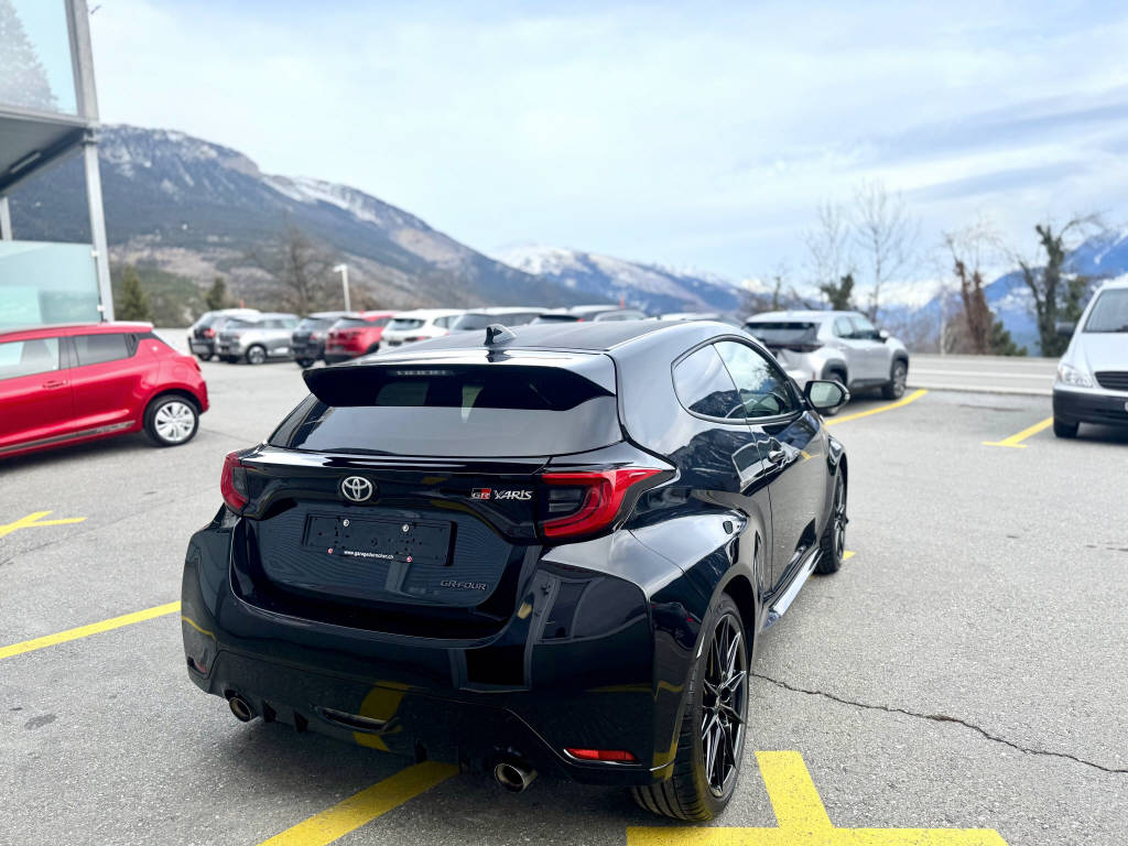 TOYOTA GR Yaris 1.6 Turbo Sport 4x4-showroom-element-2