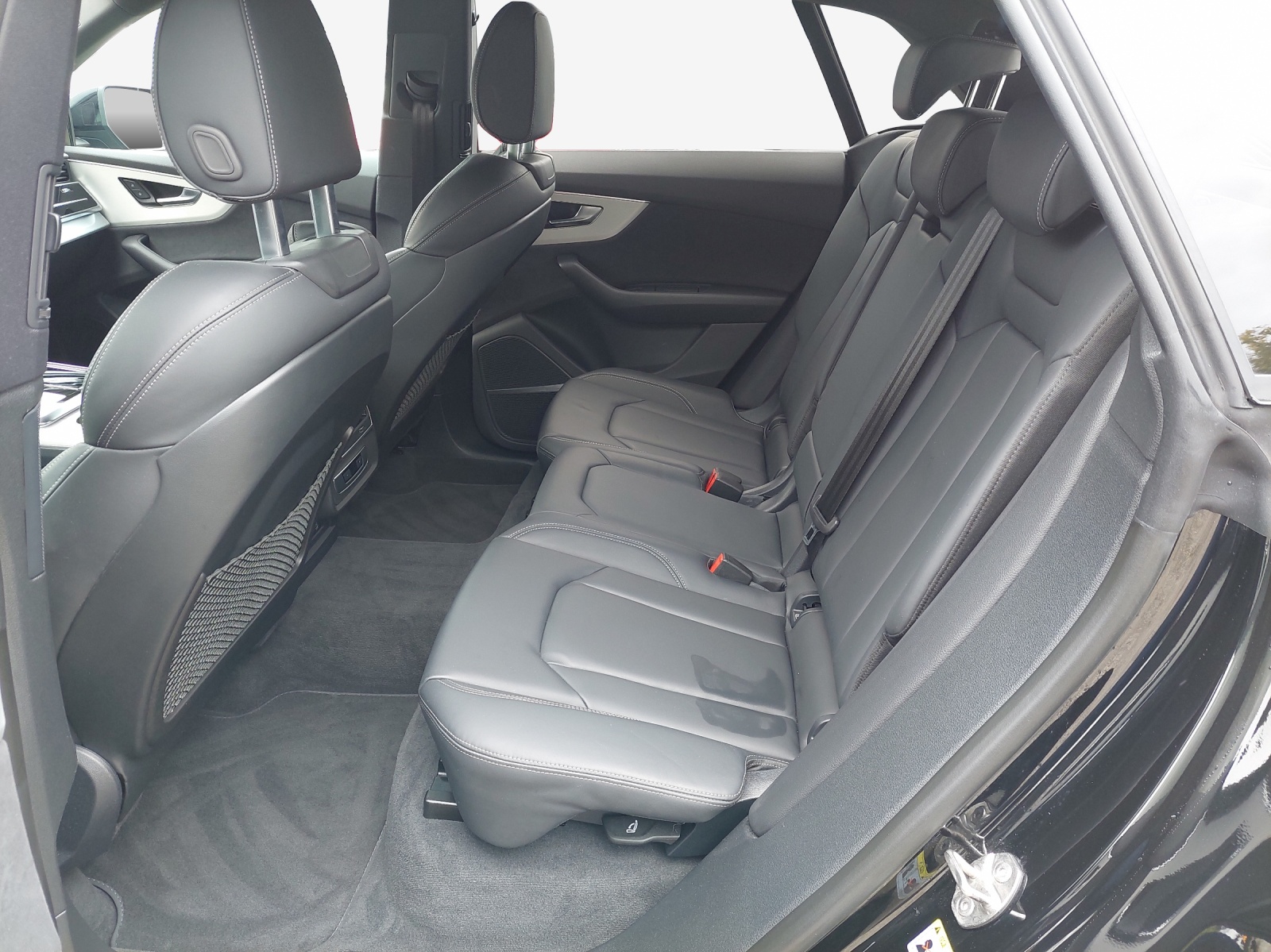 AUDI Q8 55 TFSI e quattro PHEV tiptronic-image-12