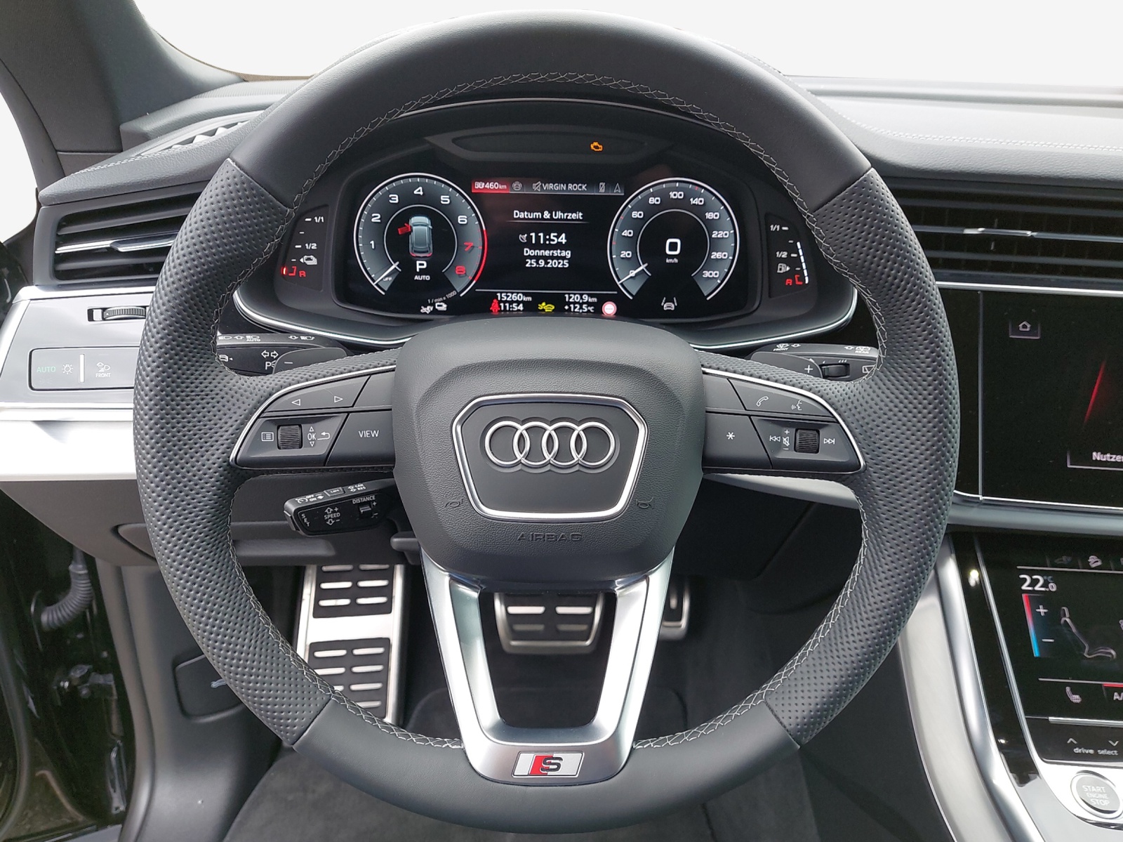 AUDI Q8 55 TFSI e quattro PHEV tiptronic-image-10