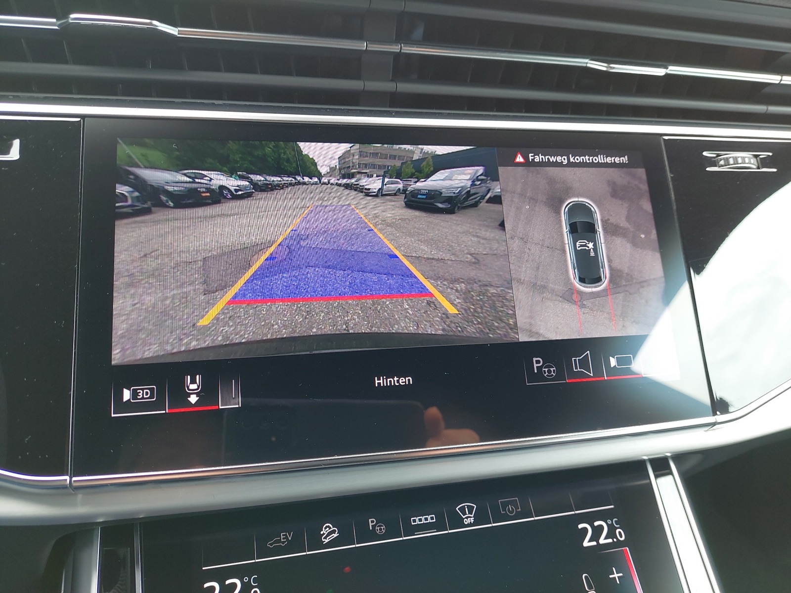 AUDI Q8 55 TFSI e quattro PHEV tiptronic-image-14