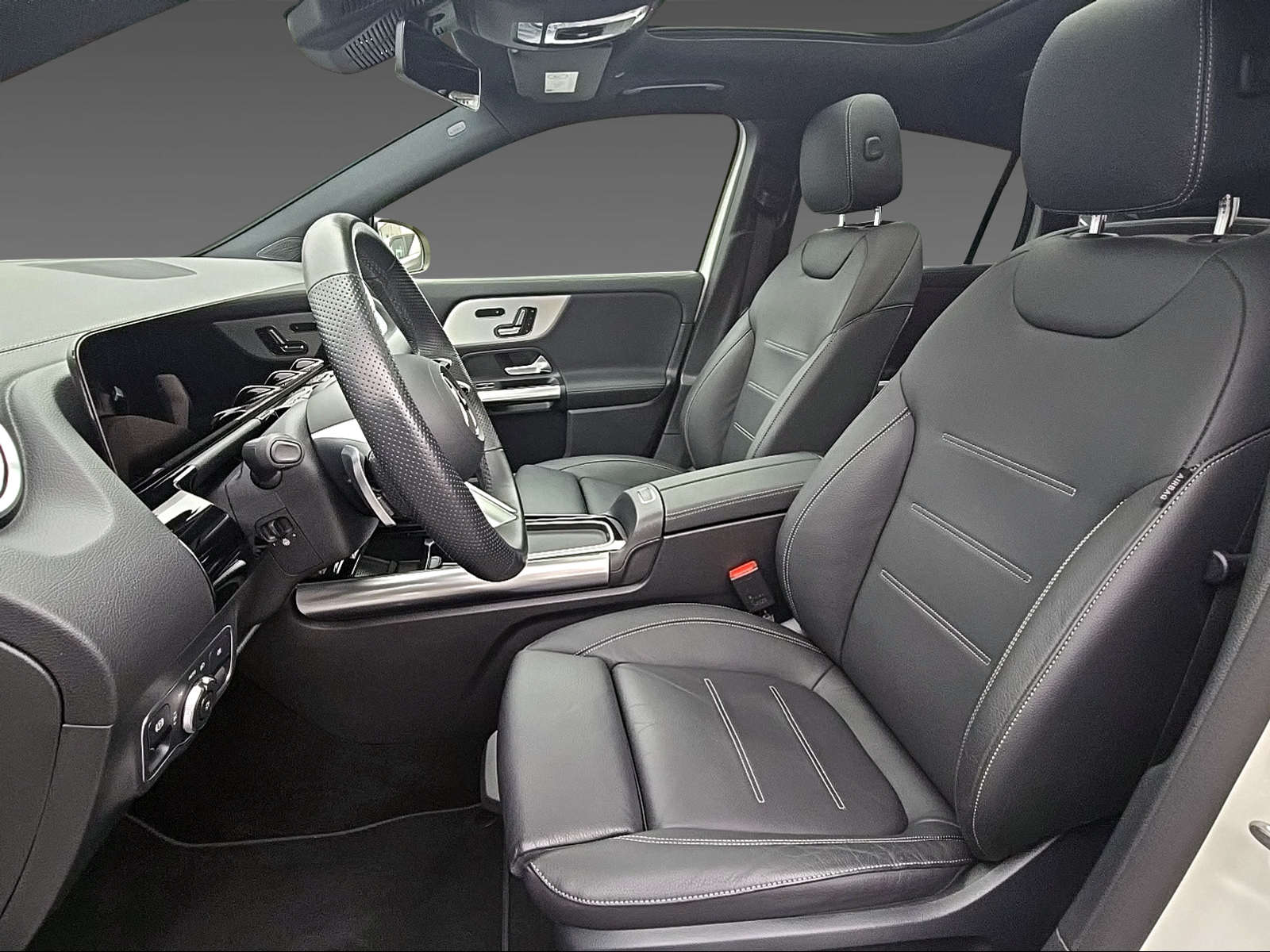 MERCEDES-BENZ GLA 250 4Matic-image-11