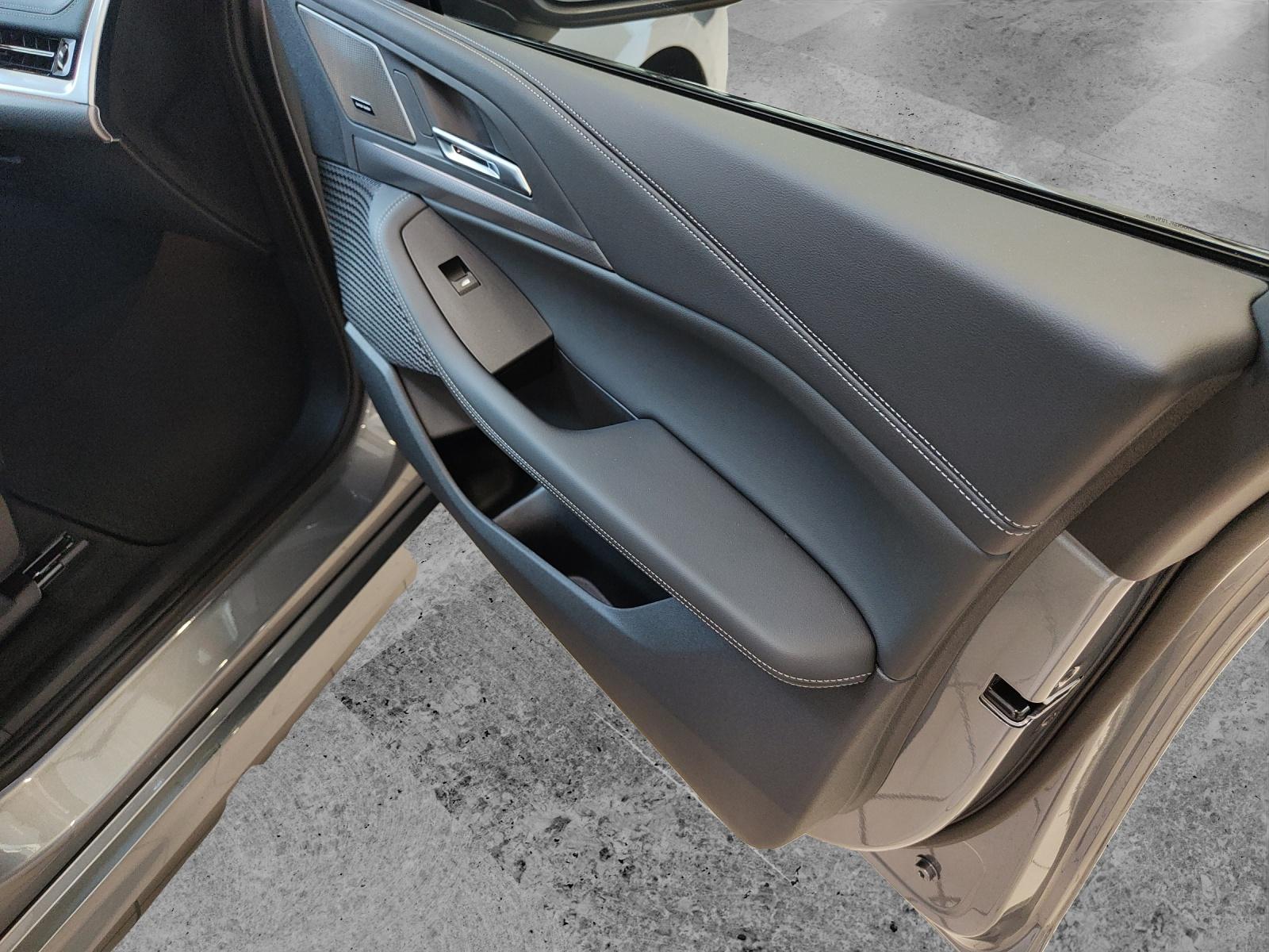 BMW 230e xDrive paddles Active Tourer-image-21
