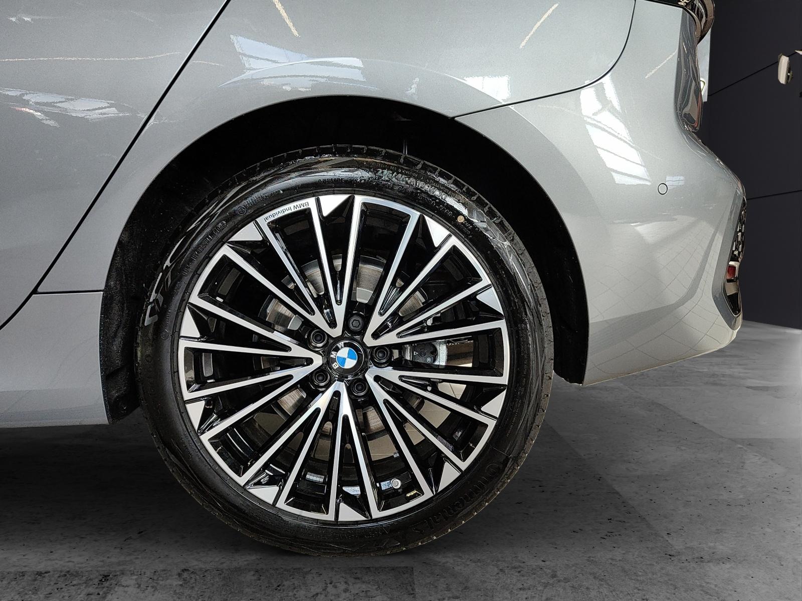 BMW 230e xDrive paddles Active Tourer-image-6
