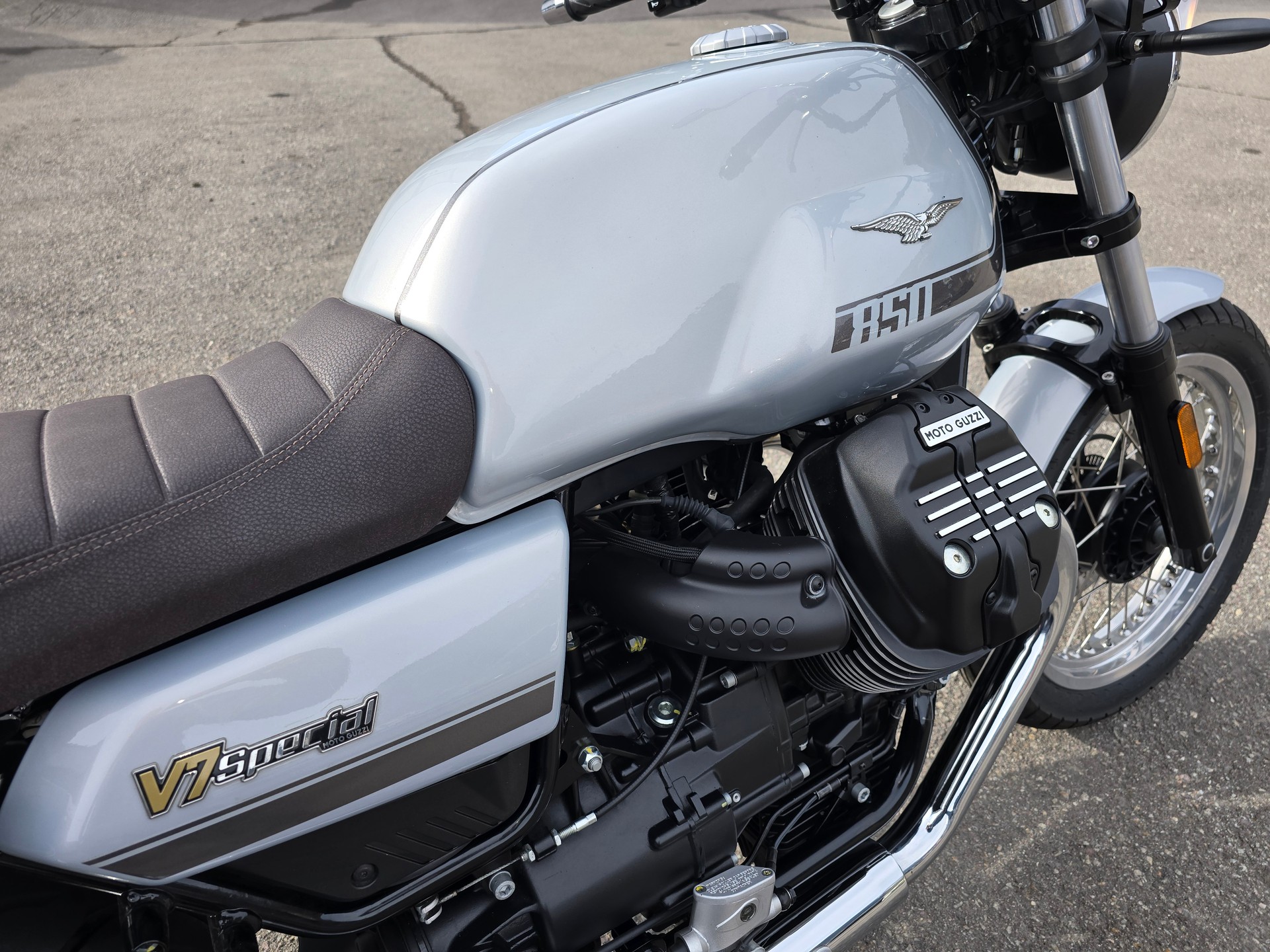 MOTO GUZZI V7 IV 850 Special-image-5
