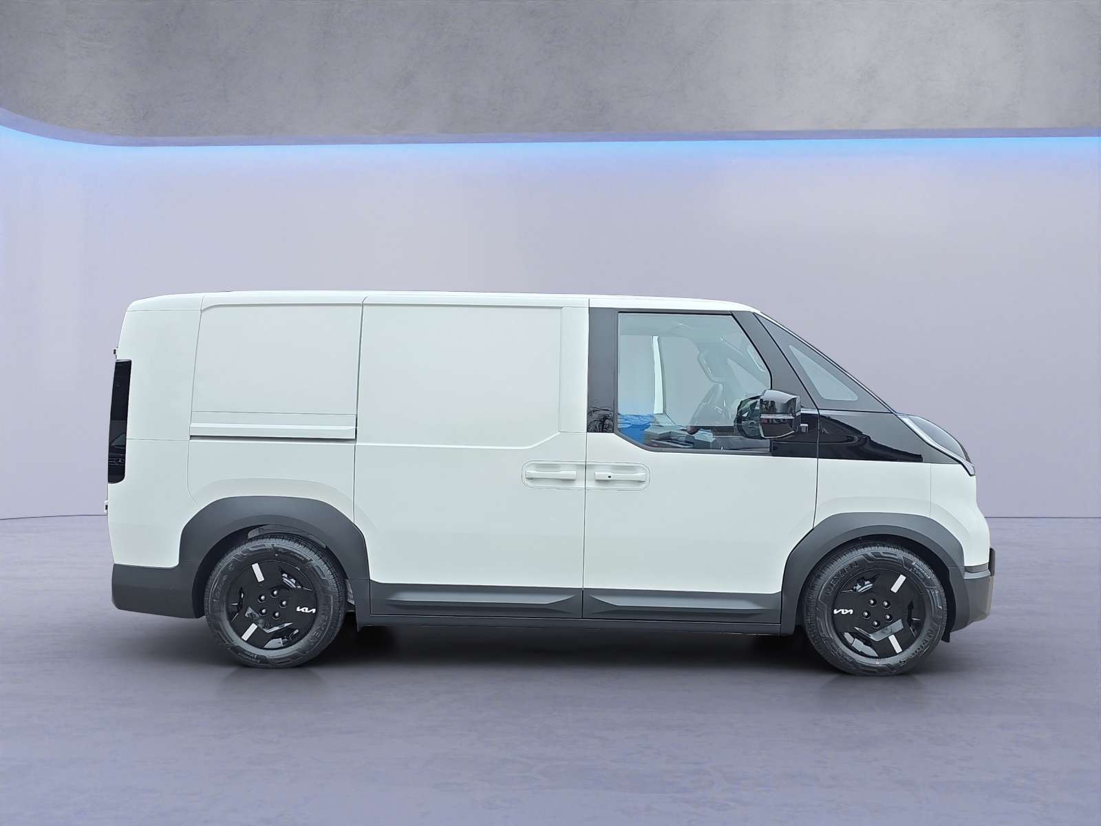 KIA PV5 Cargo 51.5 kWh Essential mit Bott Innenausbau-image-6