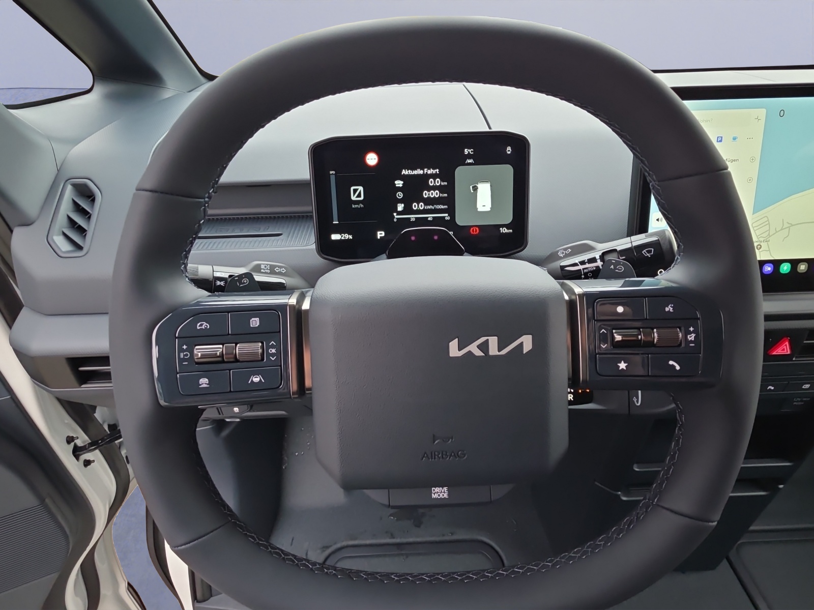 KIA PV5 Cargo 51.5 kWh Essential mit Bott Innenausbau-image-13