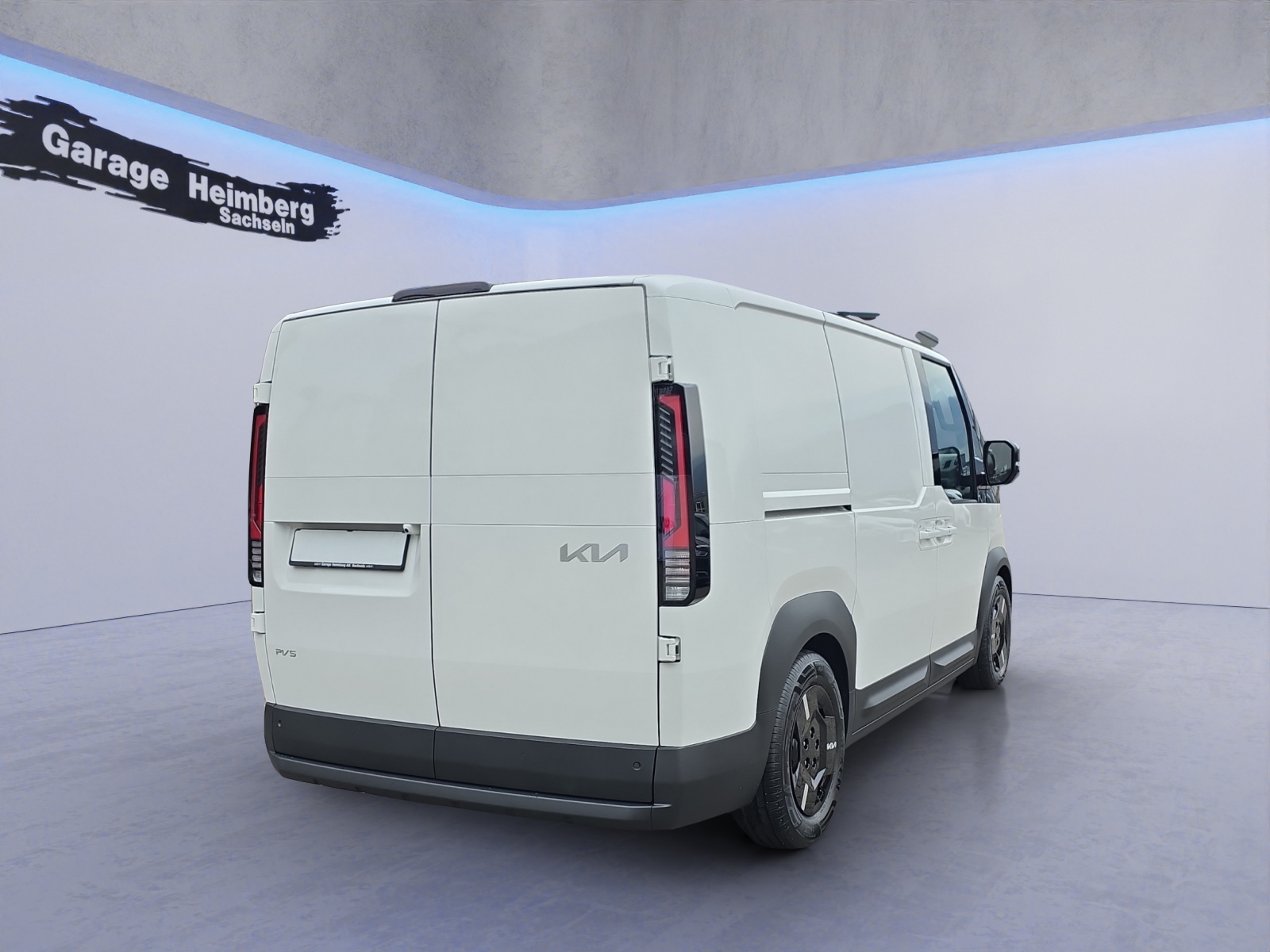 KIA PV5 Cargo 51.5 kWh Essential mit Bott Innenausbau-image-4