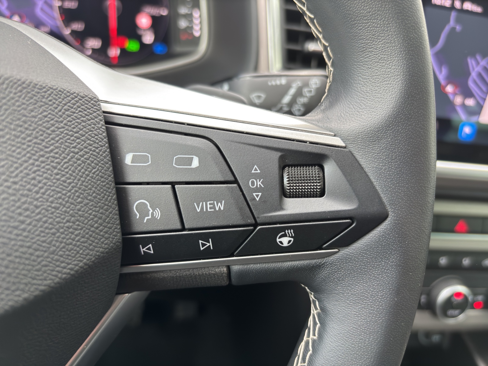 SEAT Ateca 1.5 TSI EVO DSG Xperience mit LED-Scheinwerfer und Rückfahrkamrea-image-15