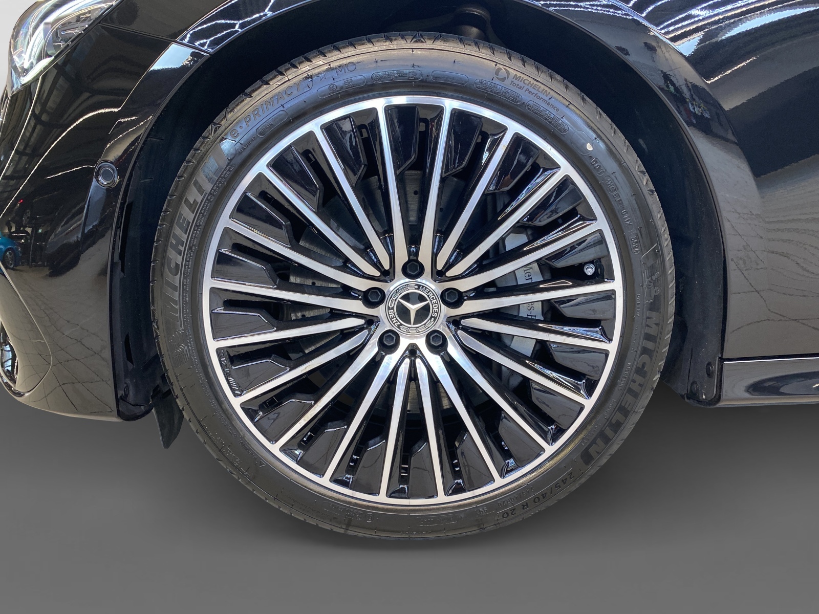 MERCEDES-BENZ E 200 AMG Line 4MATIC Kombi-image-5