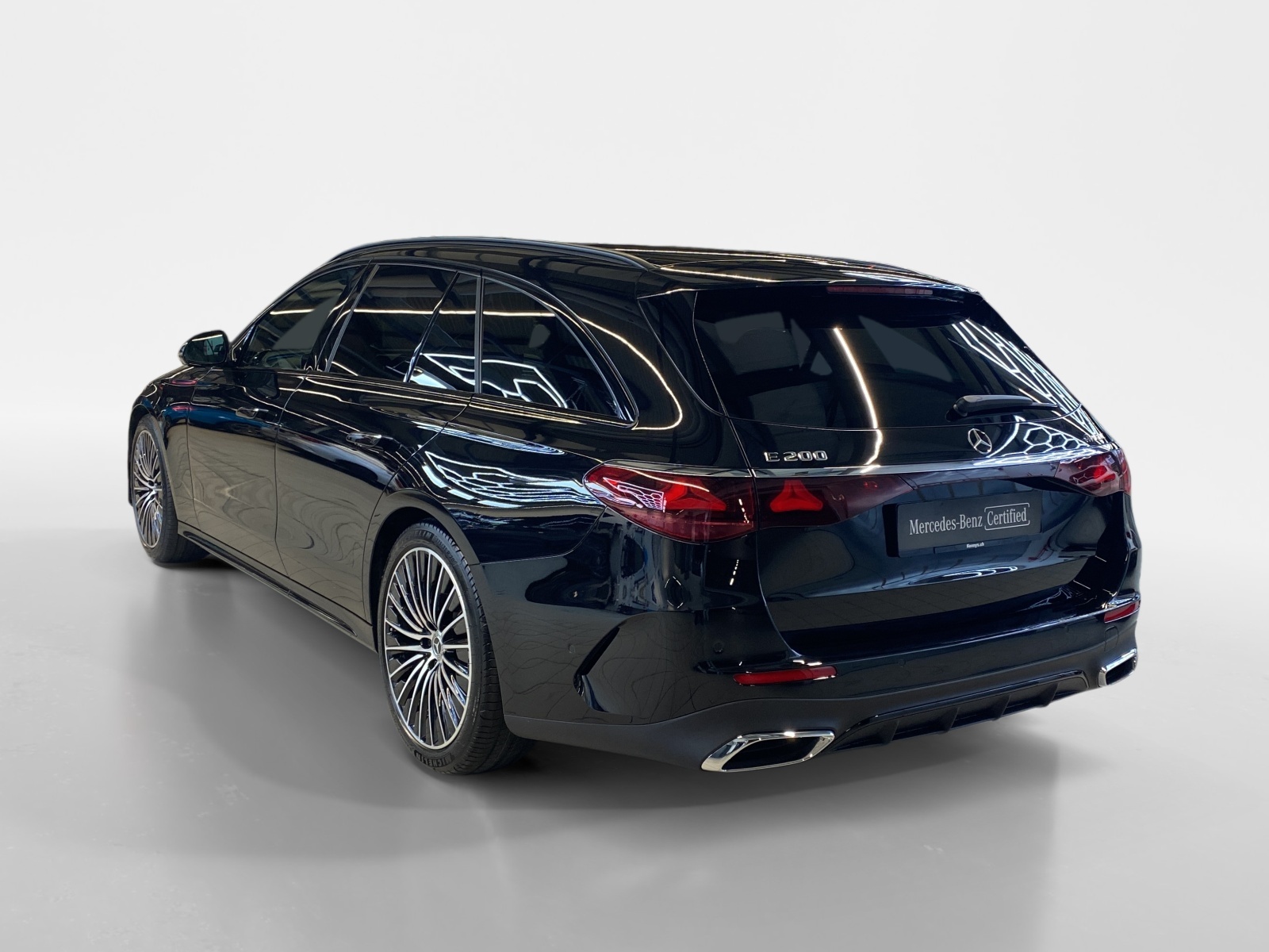 MERCEDES-BENZ E 200 AMG Line 4MATIC Kombi-image-3