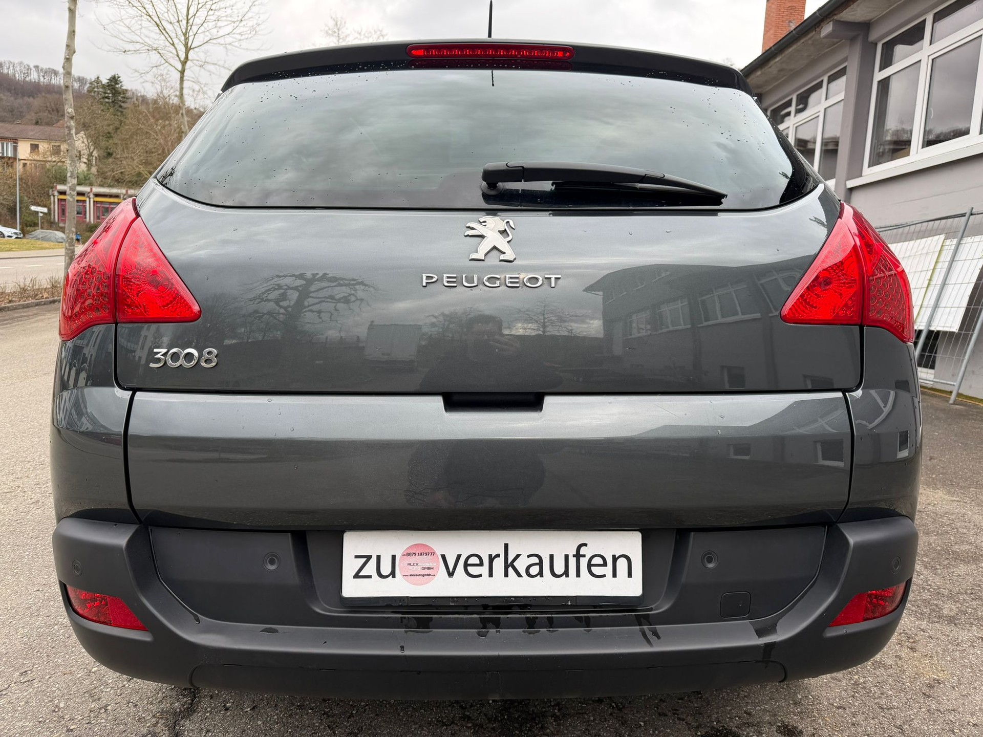PEUGEOT 3008 1.6 HDI Sport Pack EGS6-image-4