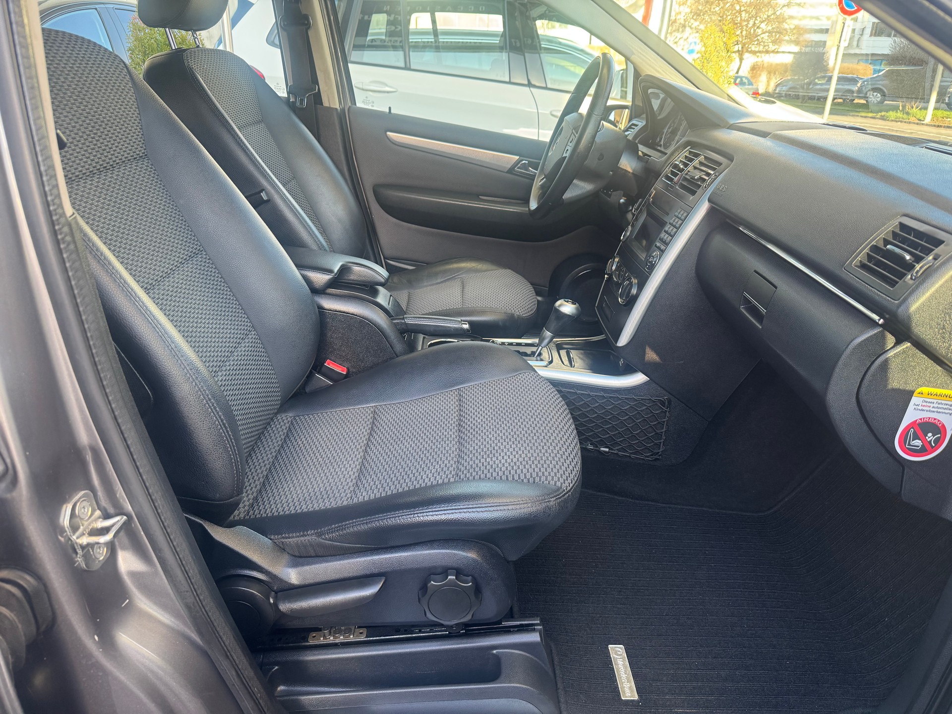 MERCEDES-BENZ B 180 (170) Autotronic-image-8