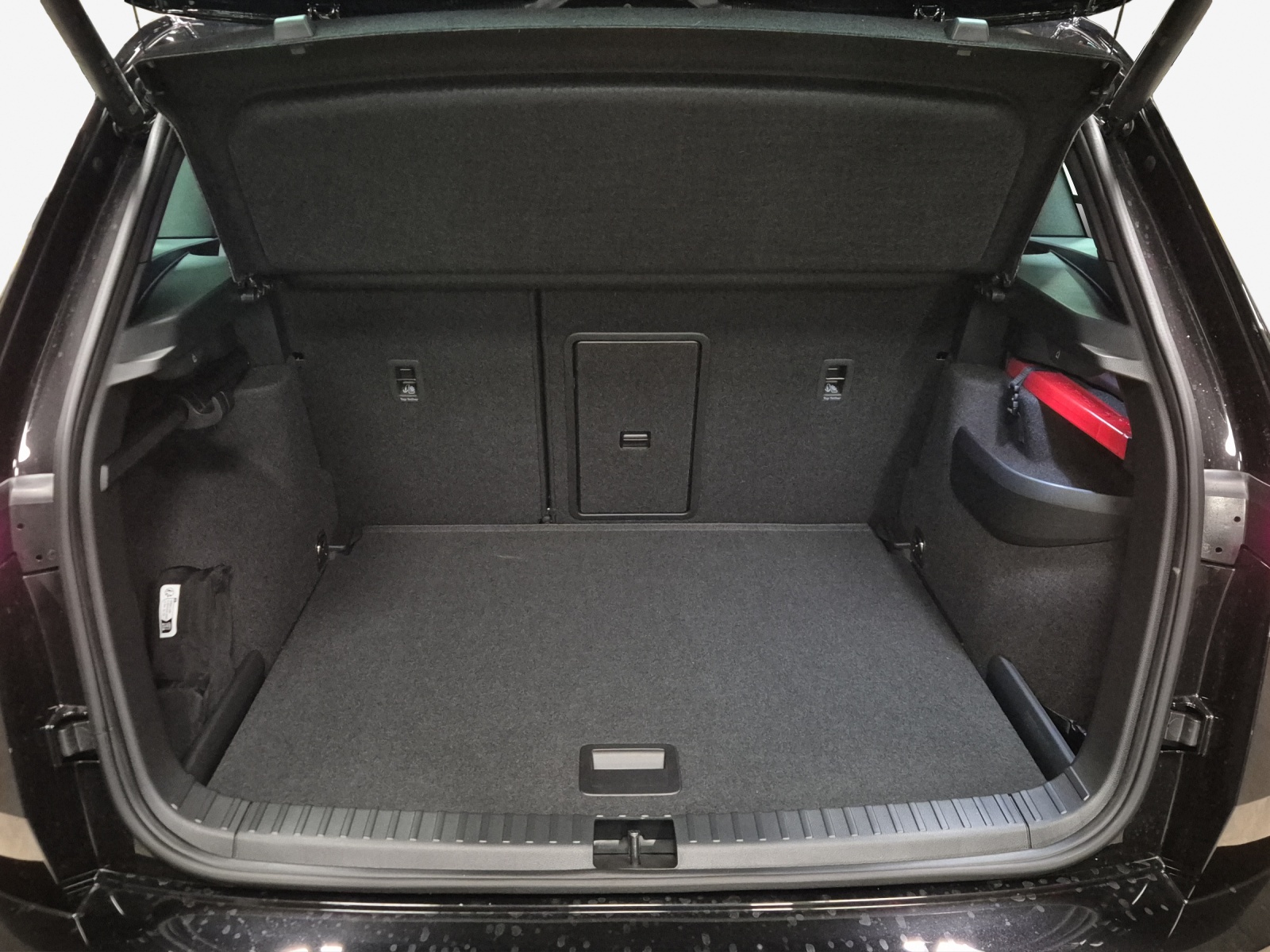 SKODA Karoq 2.0 TSI Dynamic Limited Edition 4x4 DSG-image-12