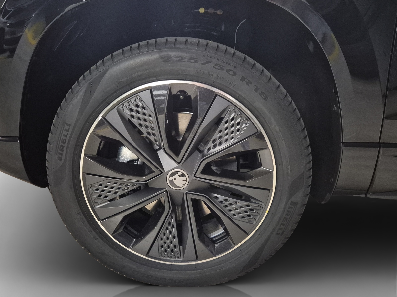 SKODA Karoq 2.0 TSI Dynamic Limited Edition 4x4 DSG-image-14