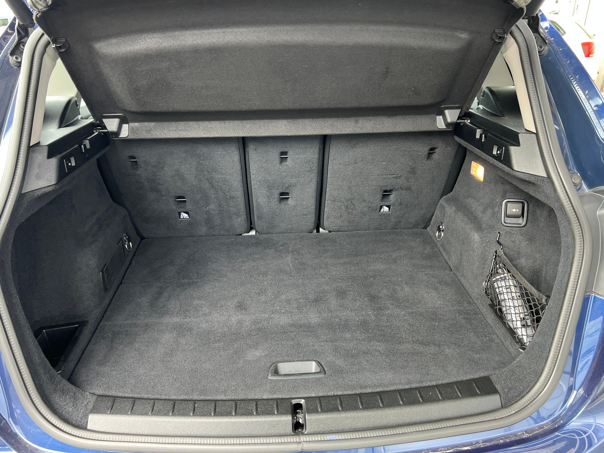BMW 218d Active Tourer Sport Automatik ** Klima * Navigation * Tempomat * 8 fachbereift * frisch ab MFK * 1 Jahr Garantie möglich **-image-8