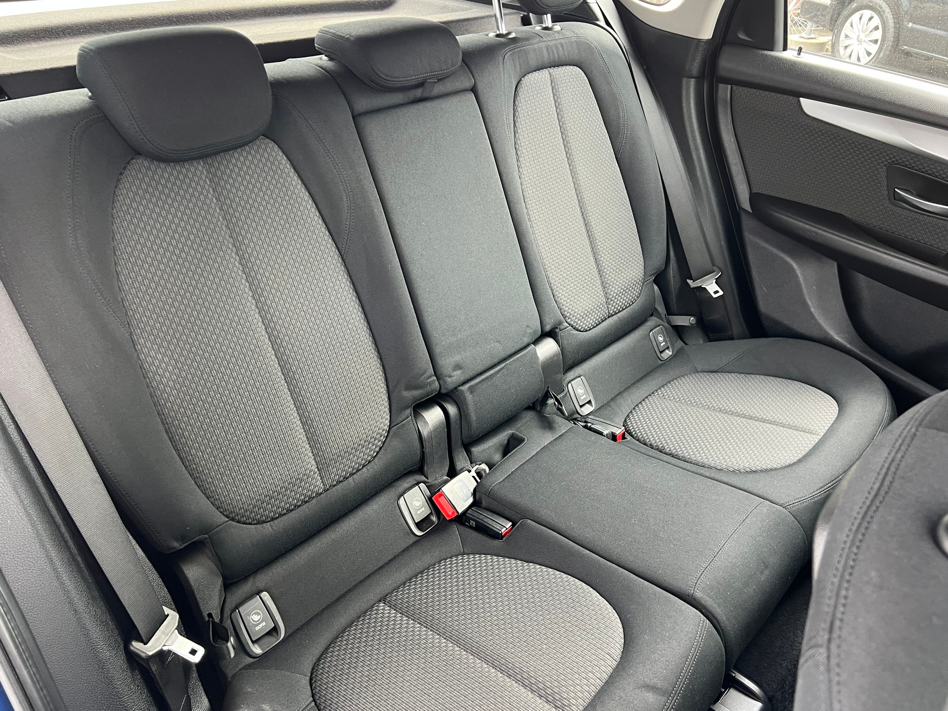 BMW 218d Active Tourer Sport Automatik ** Klima * Navigation * Tempomat * 8 fachbereift * frisch ab MFK * 1 Jahr Garantie möglich **-image-11