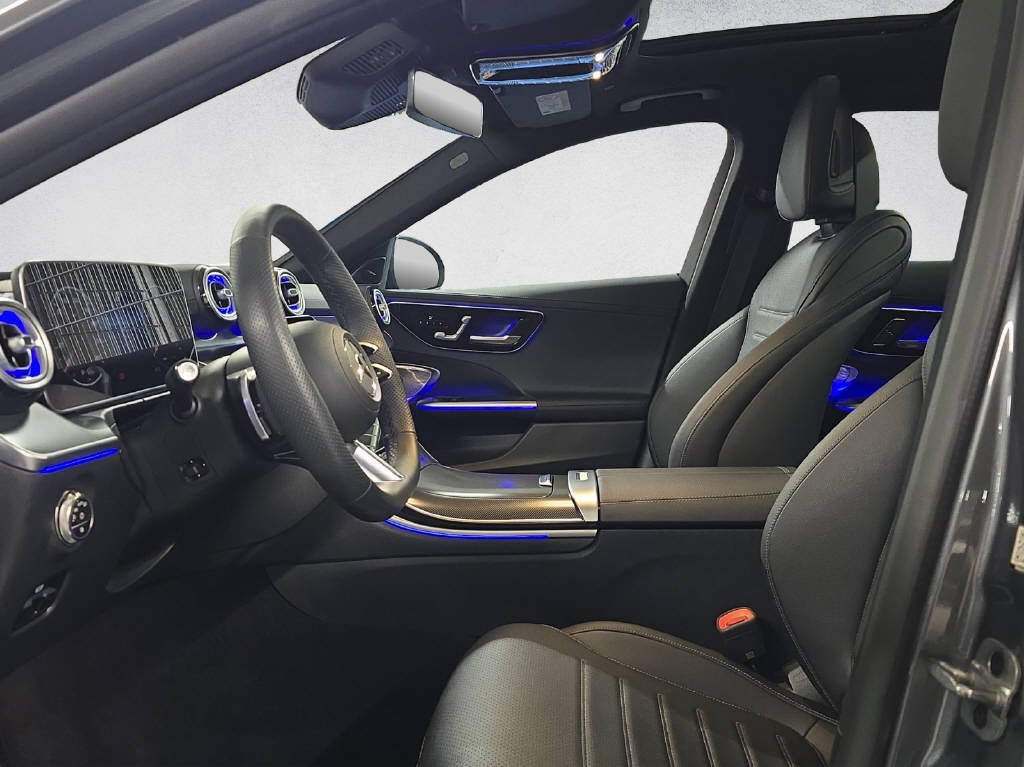 MERCEDES-BENZ C 300 AMG Line 4Matic T-Modell-image-8