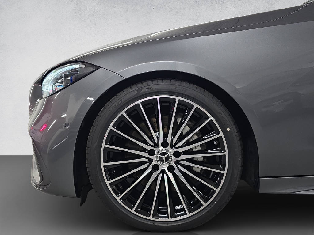 MERCEDES-BENZ C 300 AMG Line 4Matic T-Modell-image-5