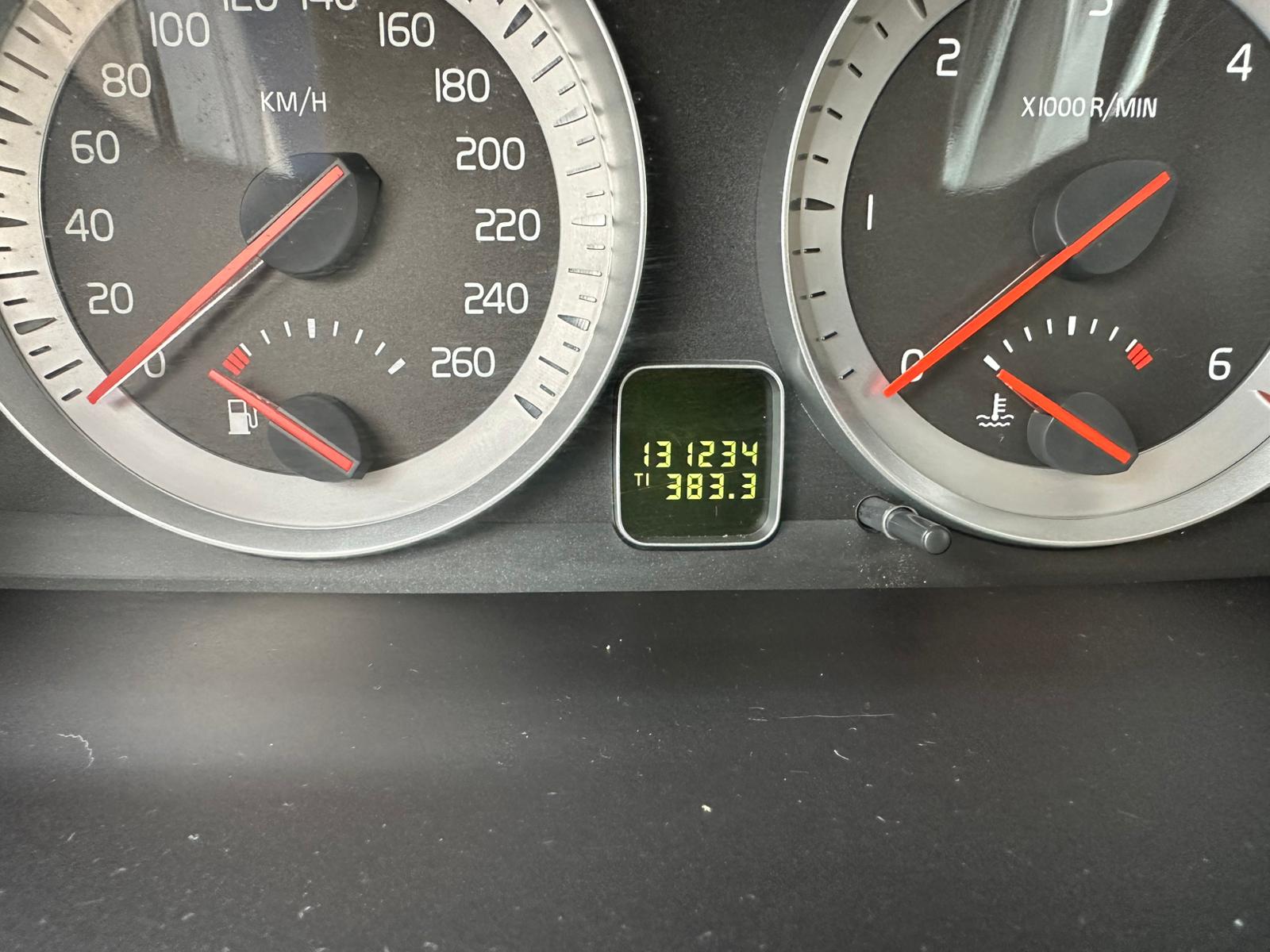 VOLVO C70 Cabrio 2liter Diesel-image-6