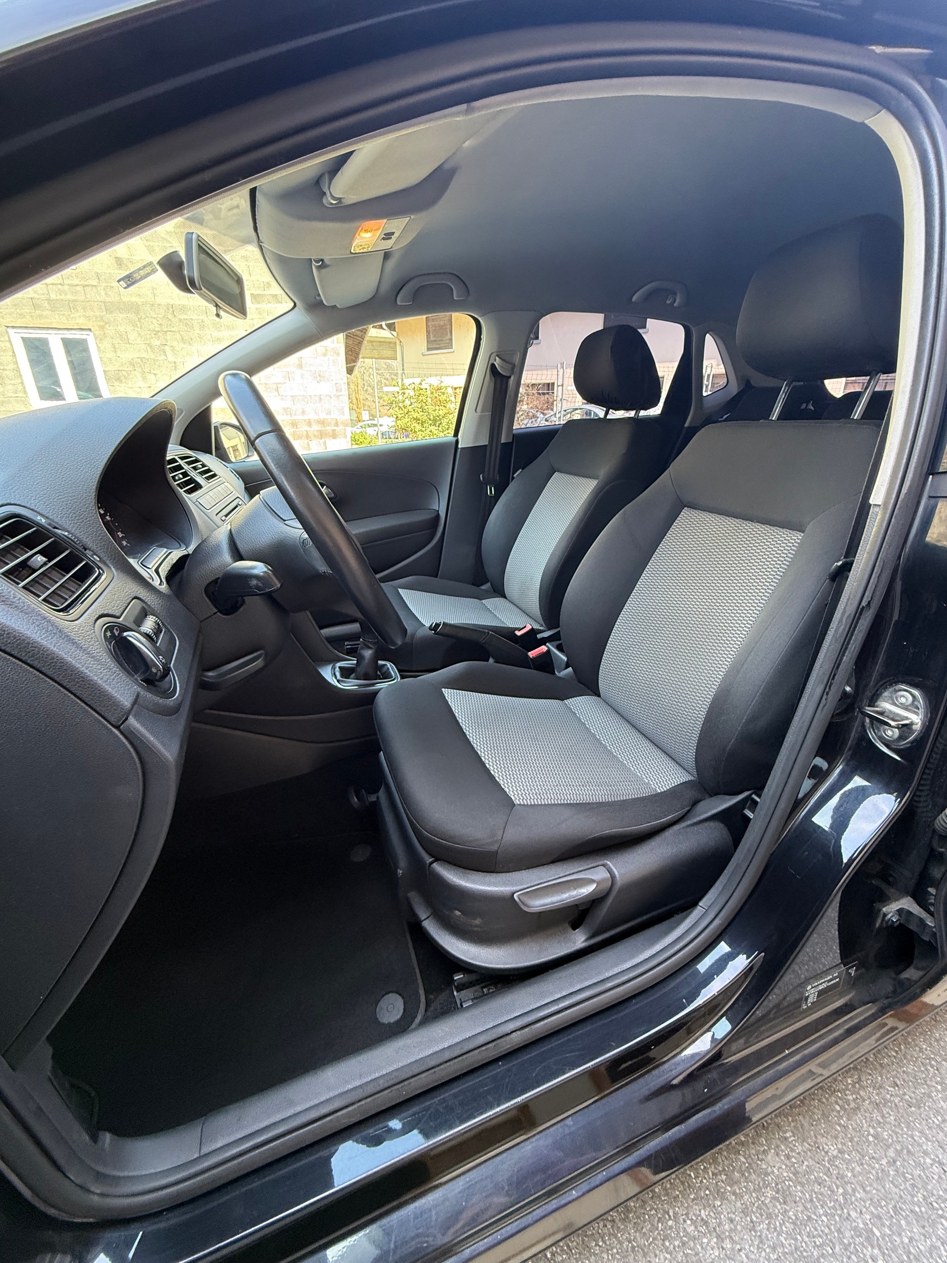 VW POLO-image-8