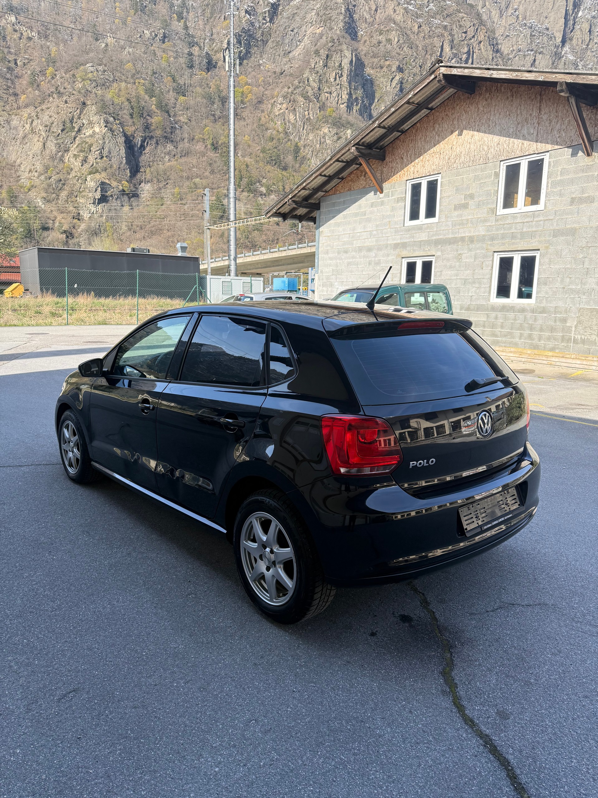 VW POLO-image-6
