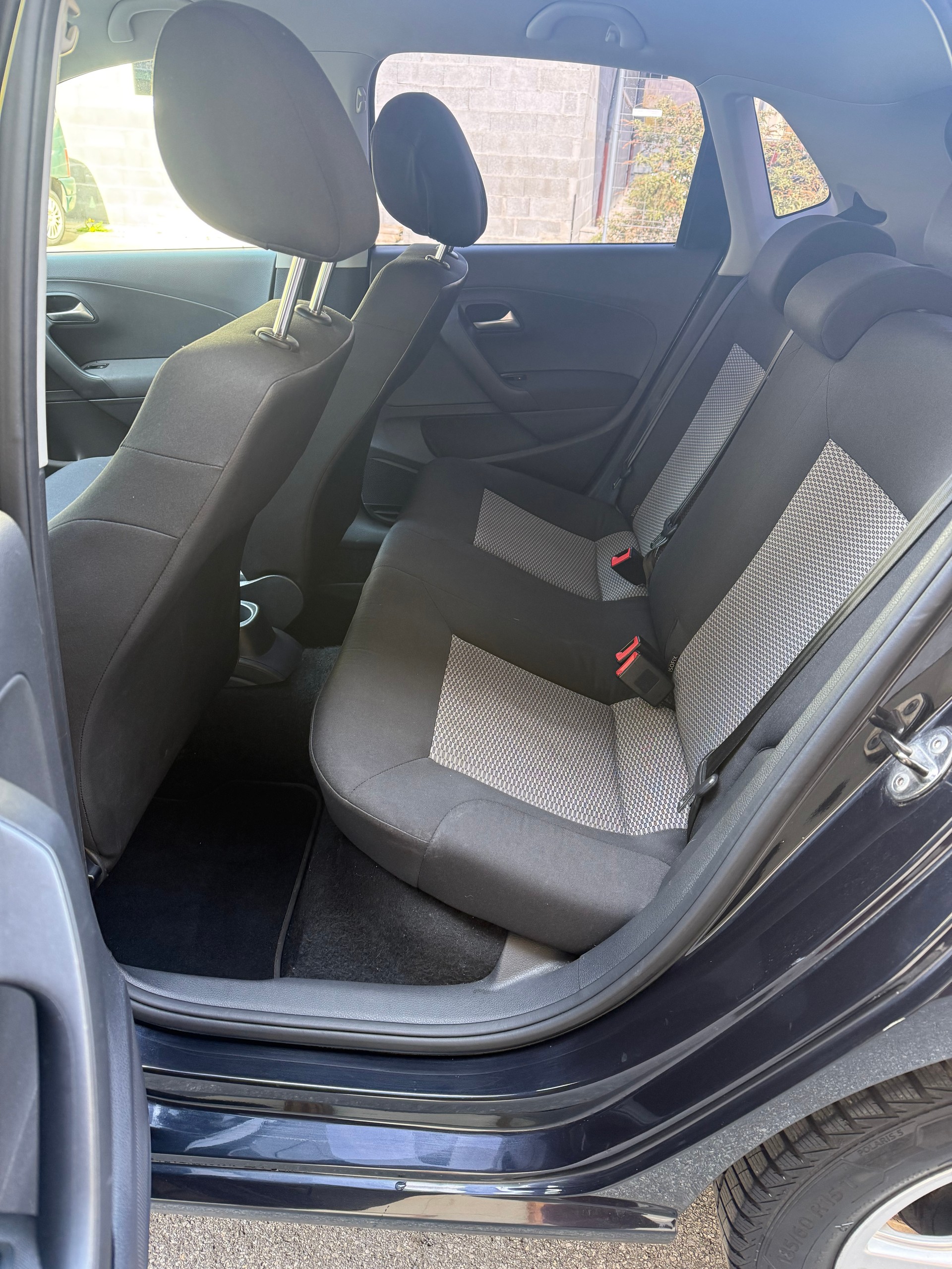 VW POLO-image-9