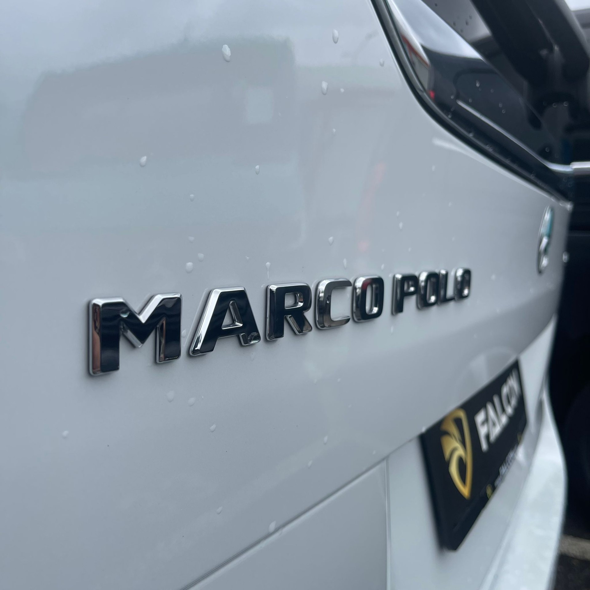 MERCEDES-BENZ Marco Polo 300 d 4M AMG-image-40