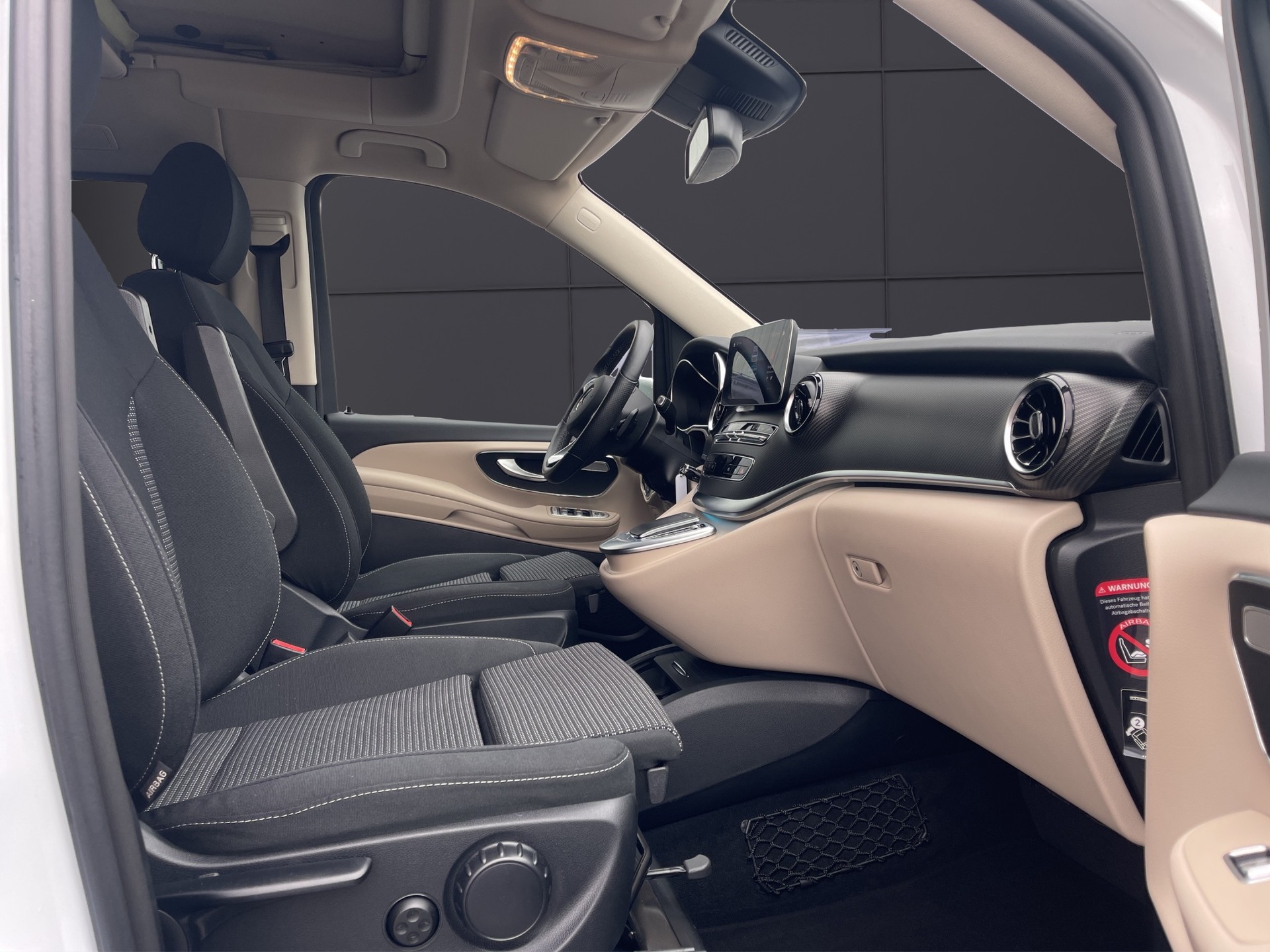 MERCEDES-BENZ Marco Polo 300 d 4M AMG-image-9