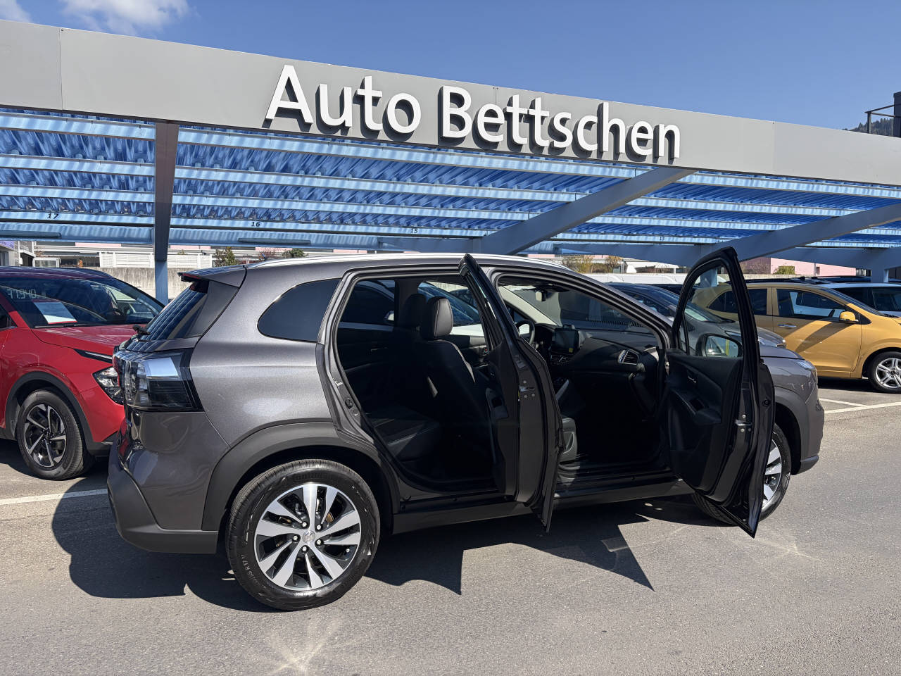 SUZUKI S-Cross 1.4 T Sakura Top Hybrid 4x4-image-9