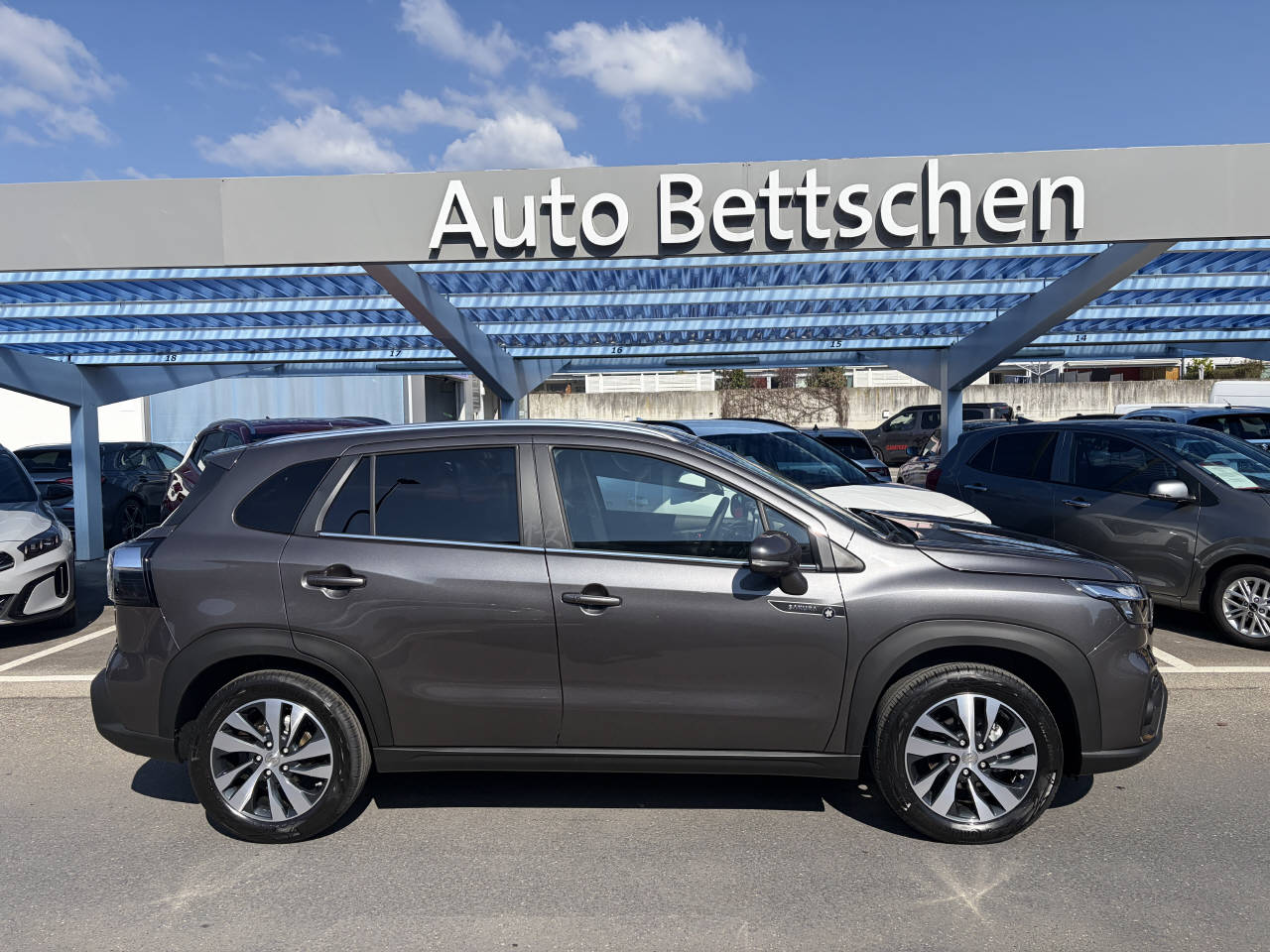 SUZUKI S-Cross 1.4 T Sakura Top Hybrid 4x4-image-2