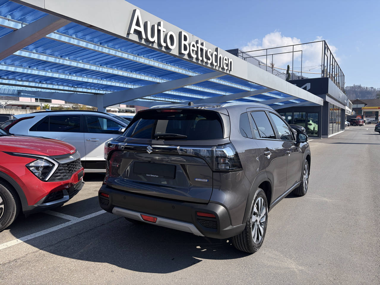 SUZUKI S-Cross 1.4 T Sakura Top Hybrid 4x4-image-4