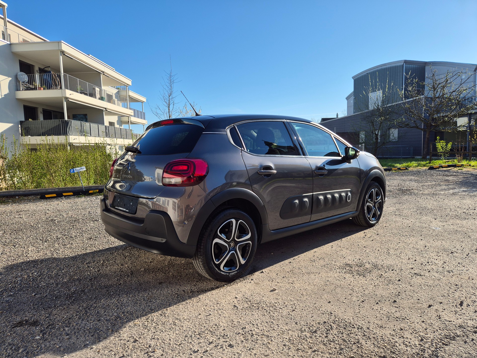 CITROEN C3 1.2i PureTech Shine EAT6-image-4