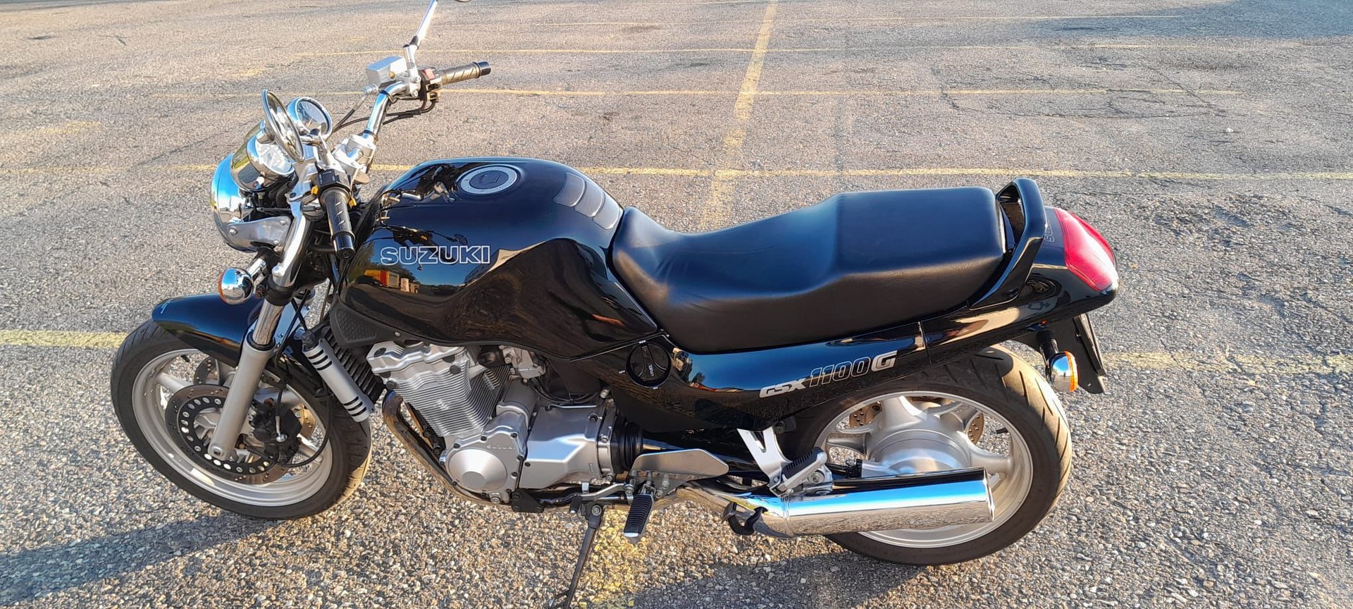 SUZUKI GSX 1100 F P/R-showroom-element-3