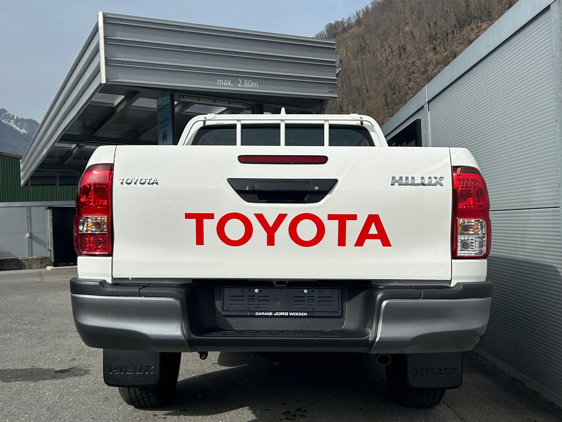 TOYOTA Hilux Double Cab.-Pick-up 2.8 D-4D 204 Comfort-image-4