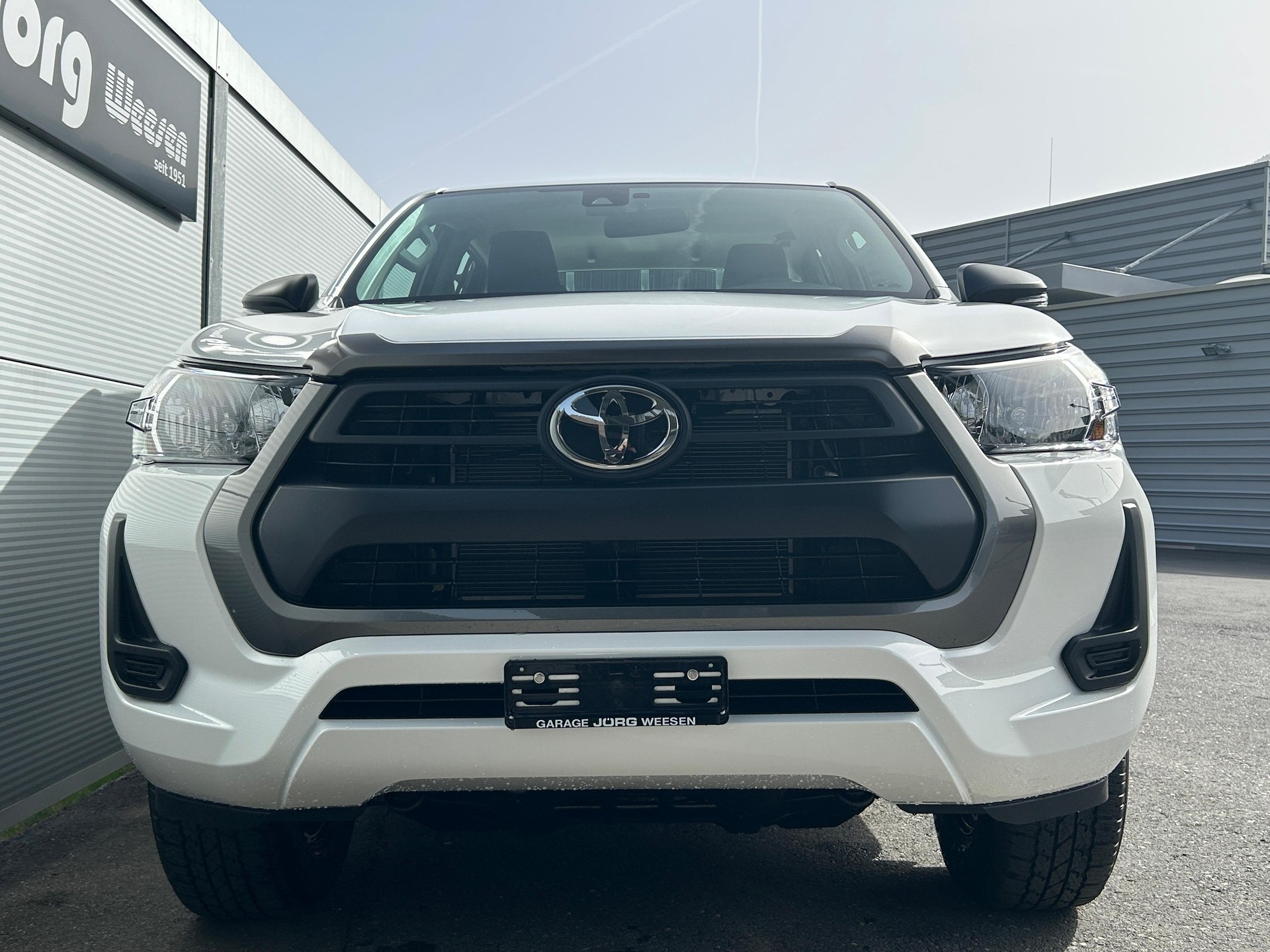TOYOTA Hilux Double Cab.-Pick-up 2.8 D-4D 204 Comfort-image-1