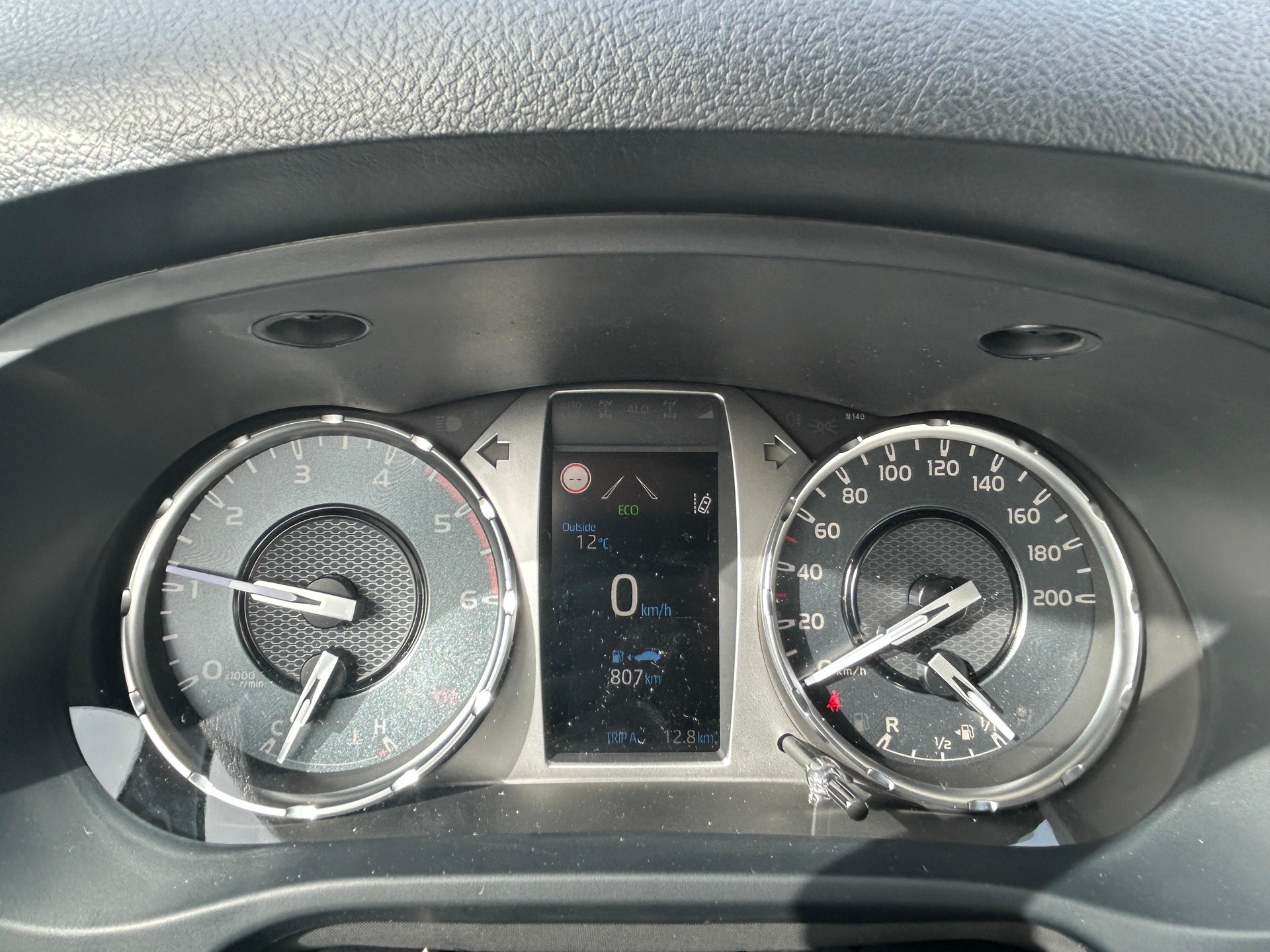 TOYOTA Hilux Double Cab.-Pick-up 2.8 D-4D 204 Comfort-image-9