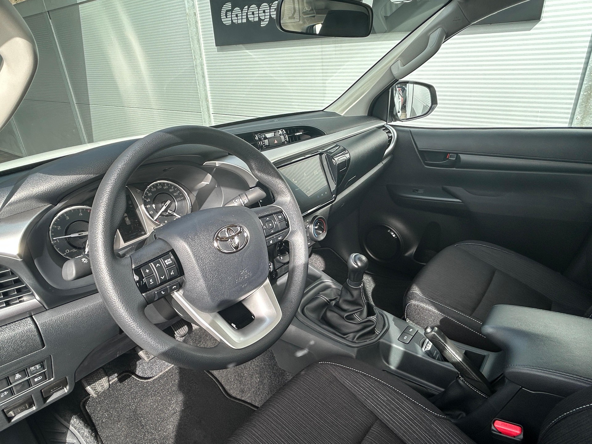 TOYOTA Hilux Double Cab.-Pick-up 2.8 D-4D 204 Comfort-image-7