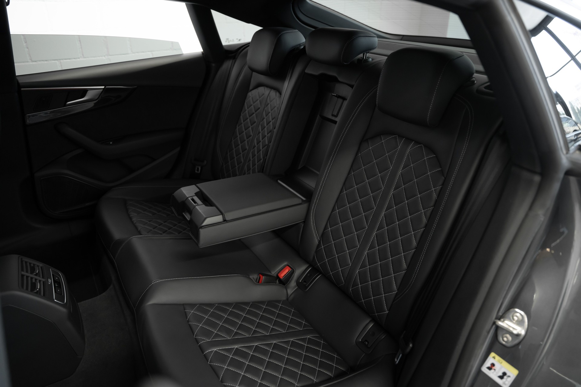 AUDI S5 Sportback 3.0 TFSI quattro tiptronic-image-12