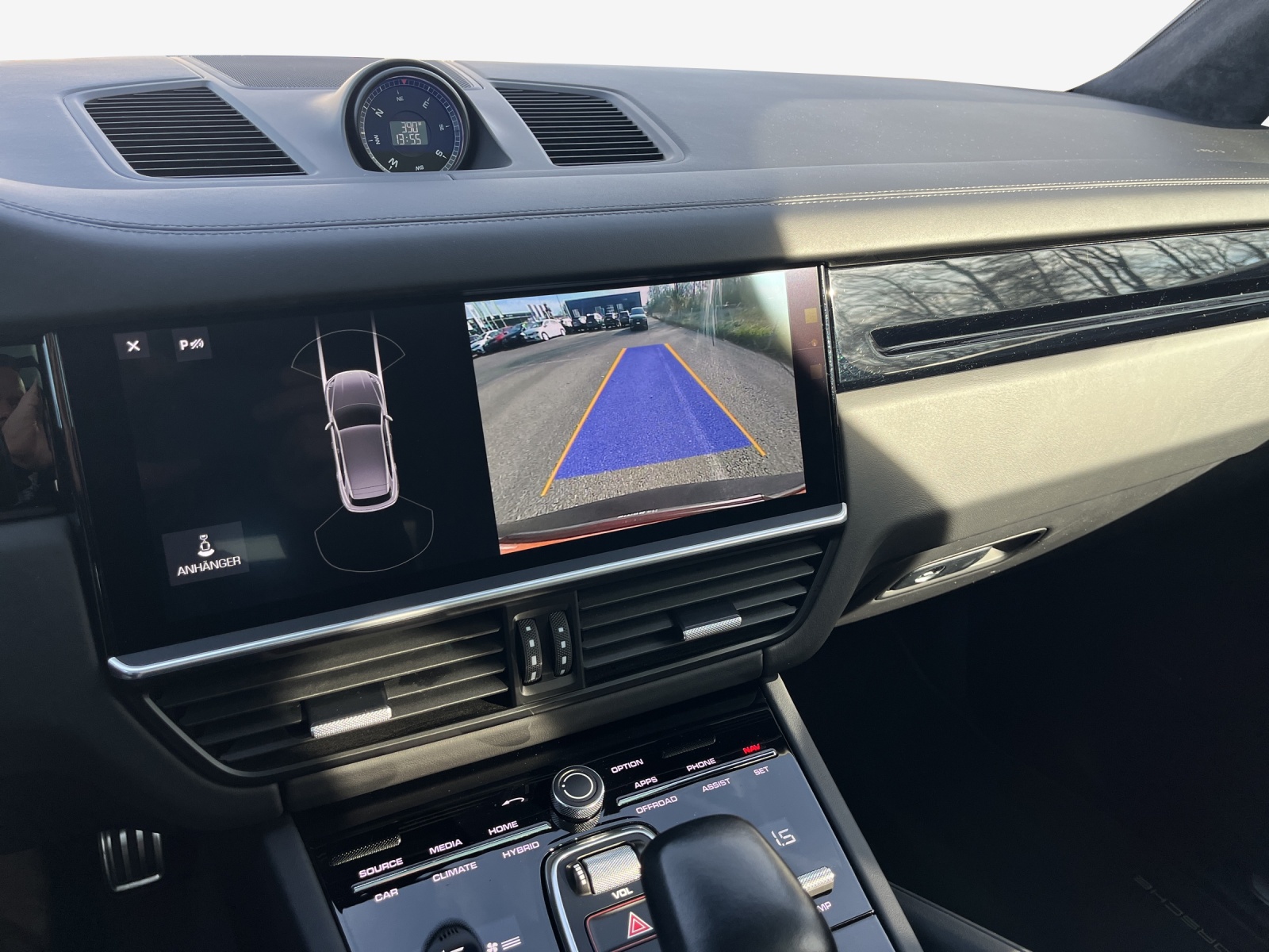 PORSCHE Cayenne Turbo S E-Hybrid-image-28
