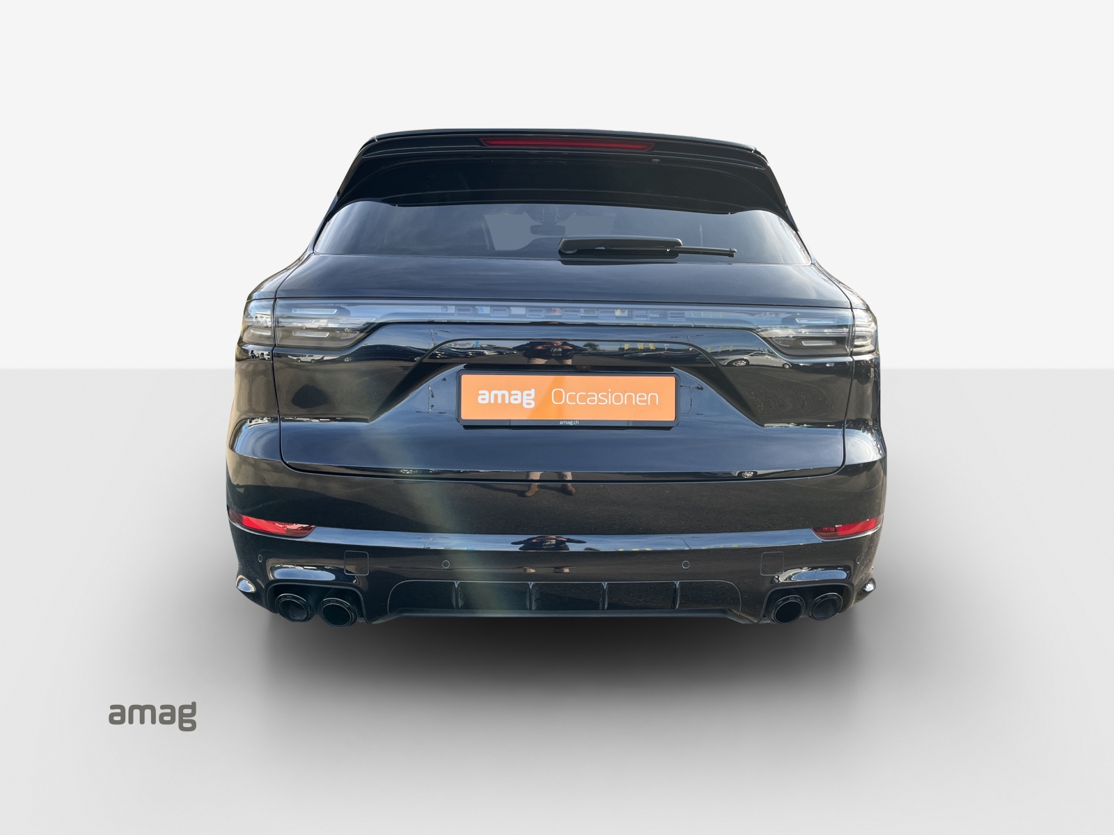 PORSCHE Cayenne Turbo S E-Hybrid-image-6