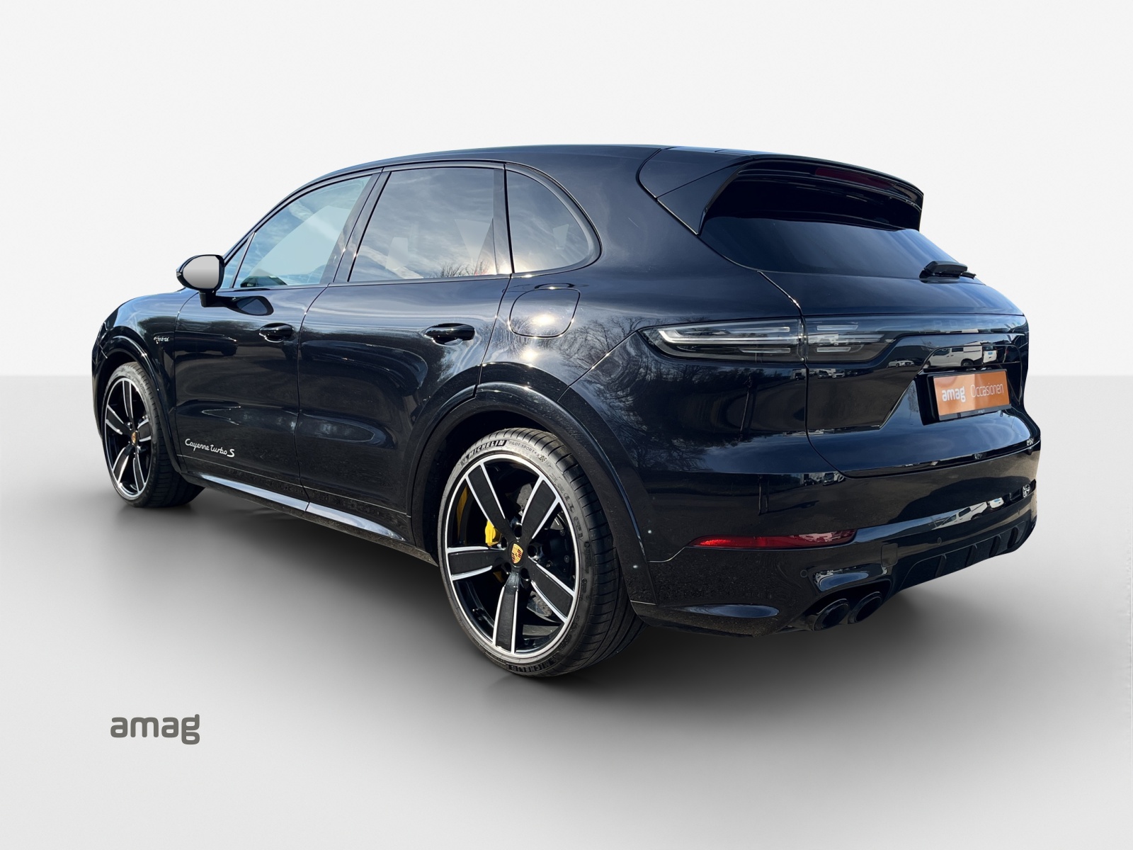 PORSCHE Cayenne Turbo S E-Hybrid-image-3