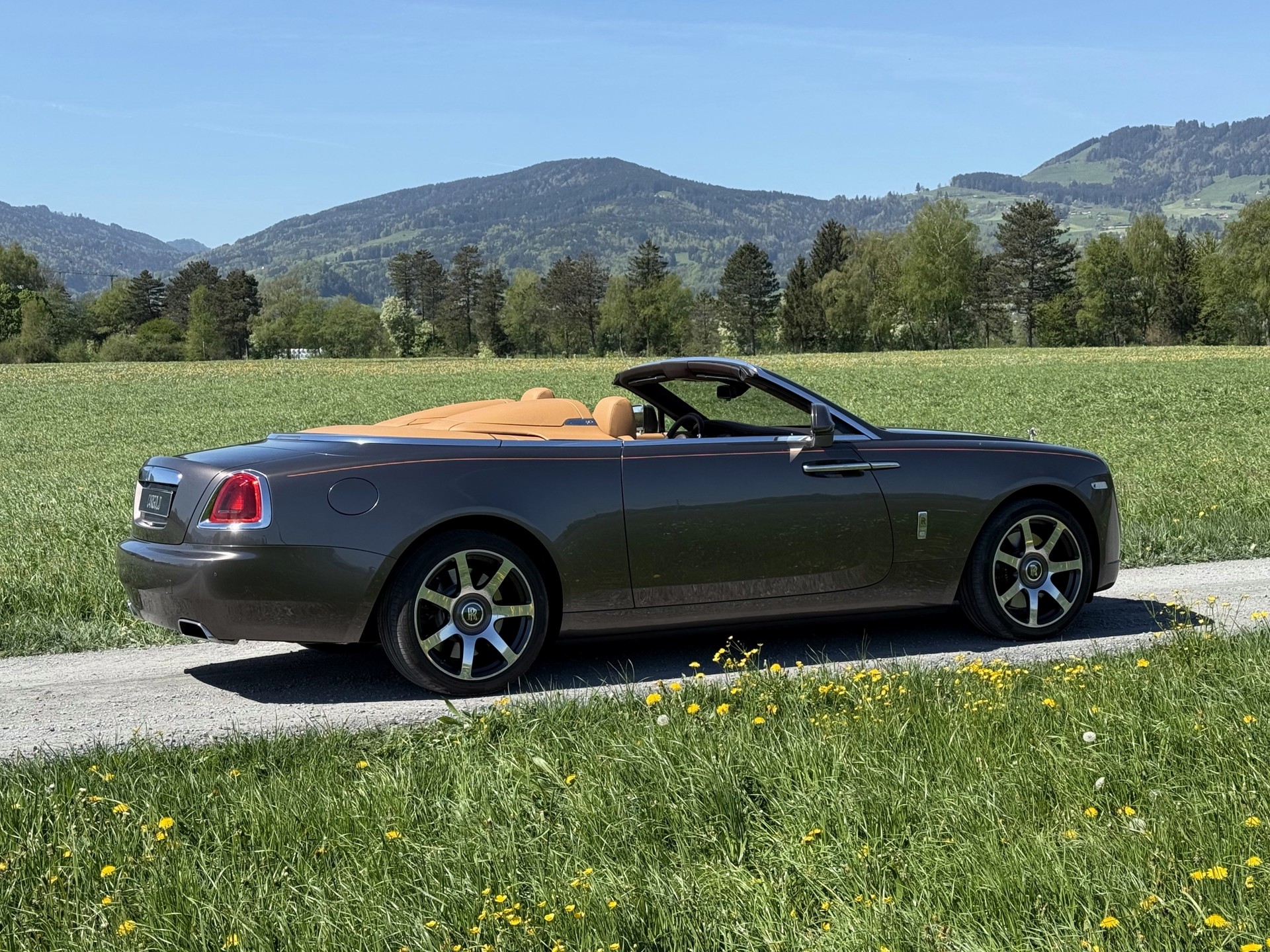 ROLLS-ROYCE Dawn 6.6 V12-image-30