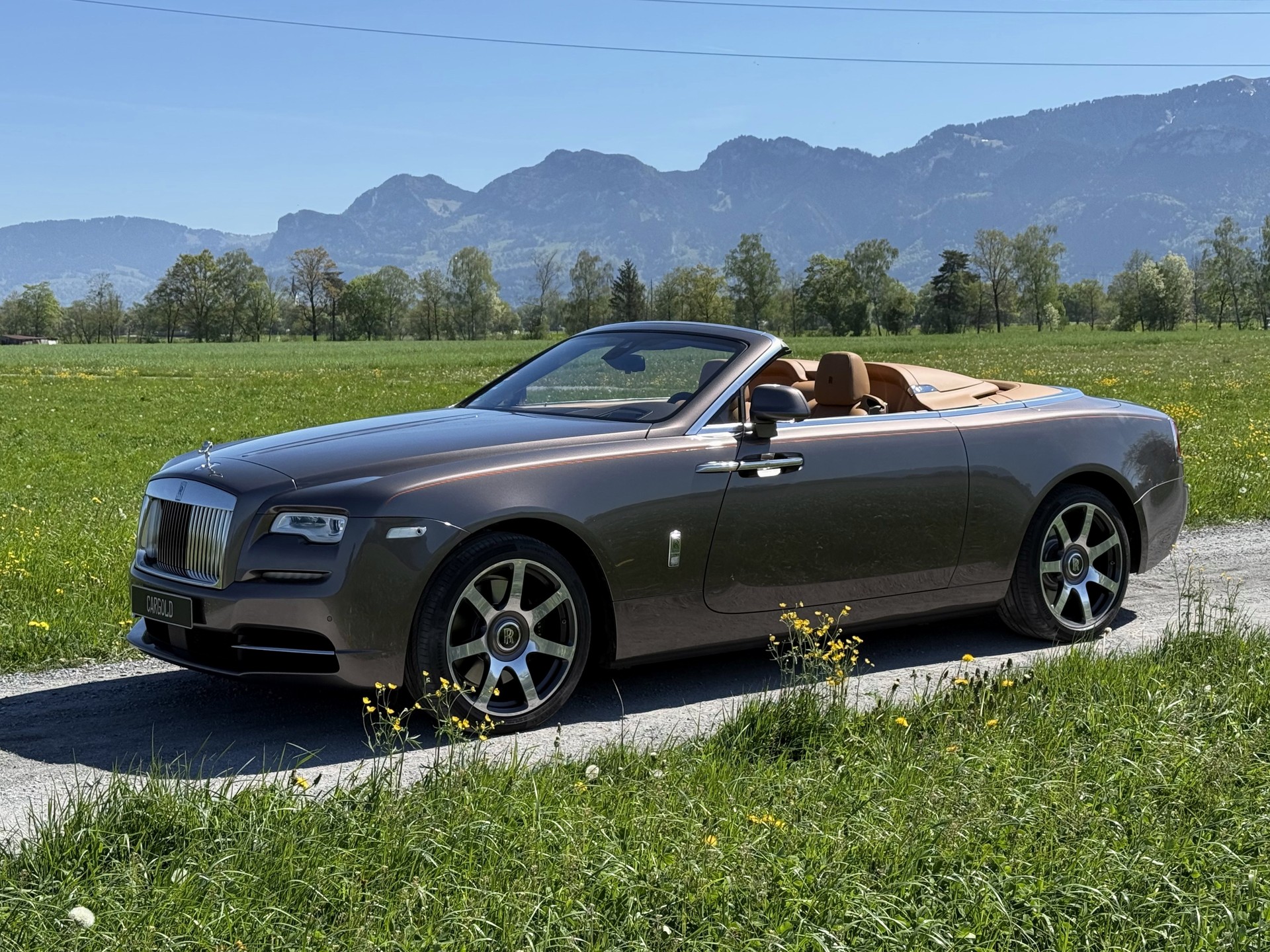 ROLLS-ROYCE Dawn 6.6 V12