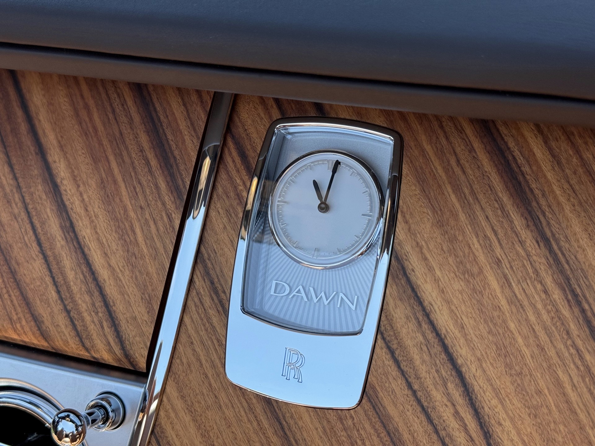 ROLLS-ROYCE Dawn 6.6 V12-image-9