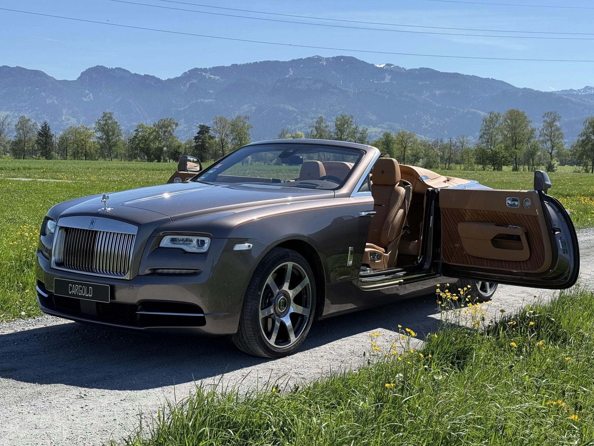 ROLLS-ROYCE Dawn 6.6 V12-image-12