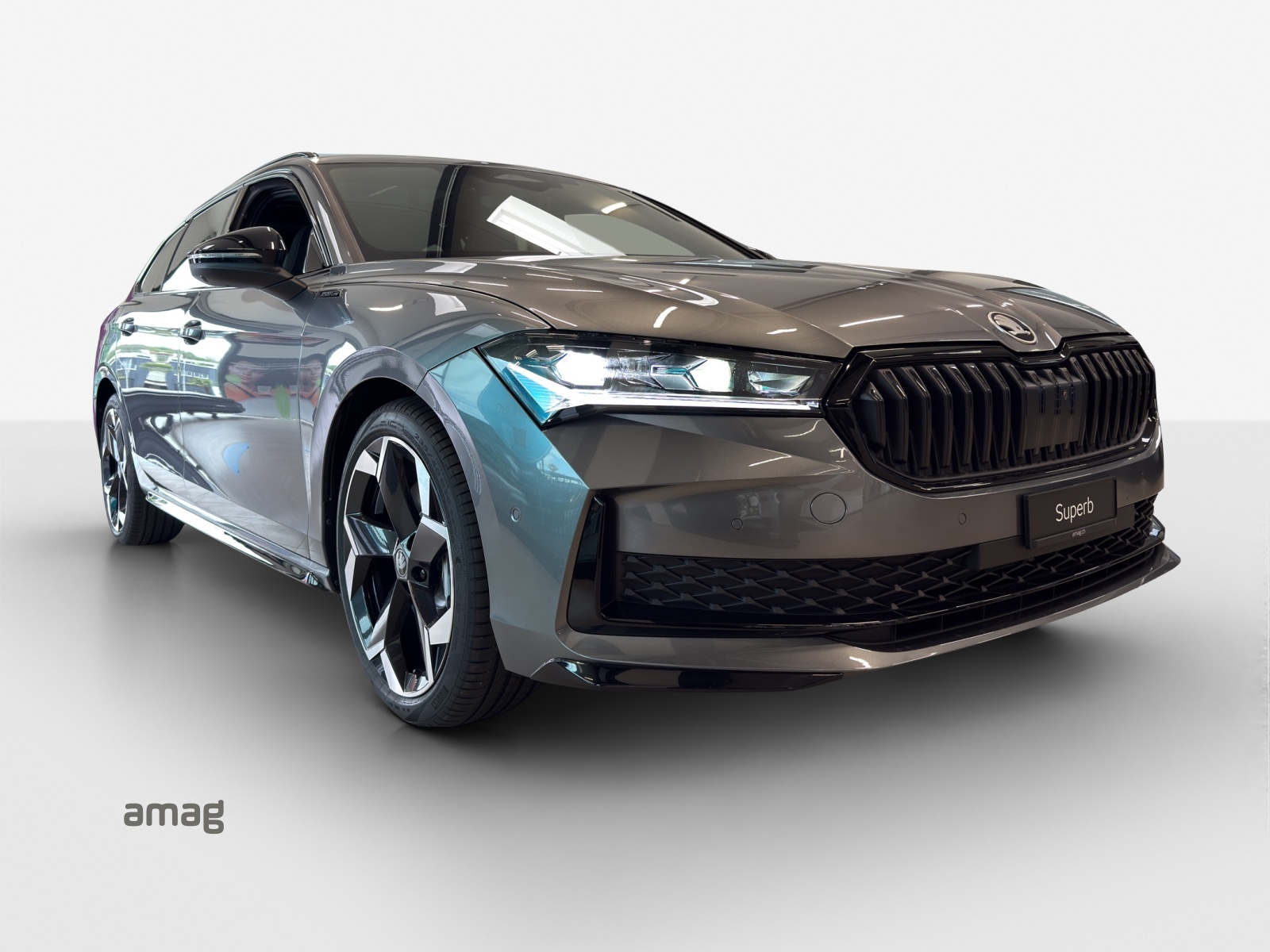 SKODA Superb Combi 2.0 TSI Sportline 4x4 DSG-image-5