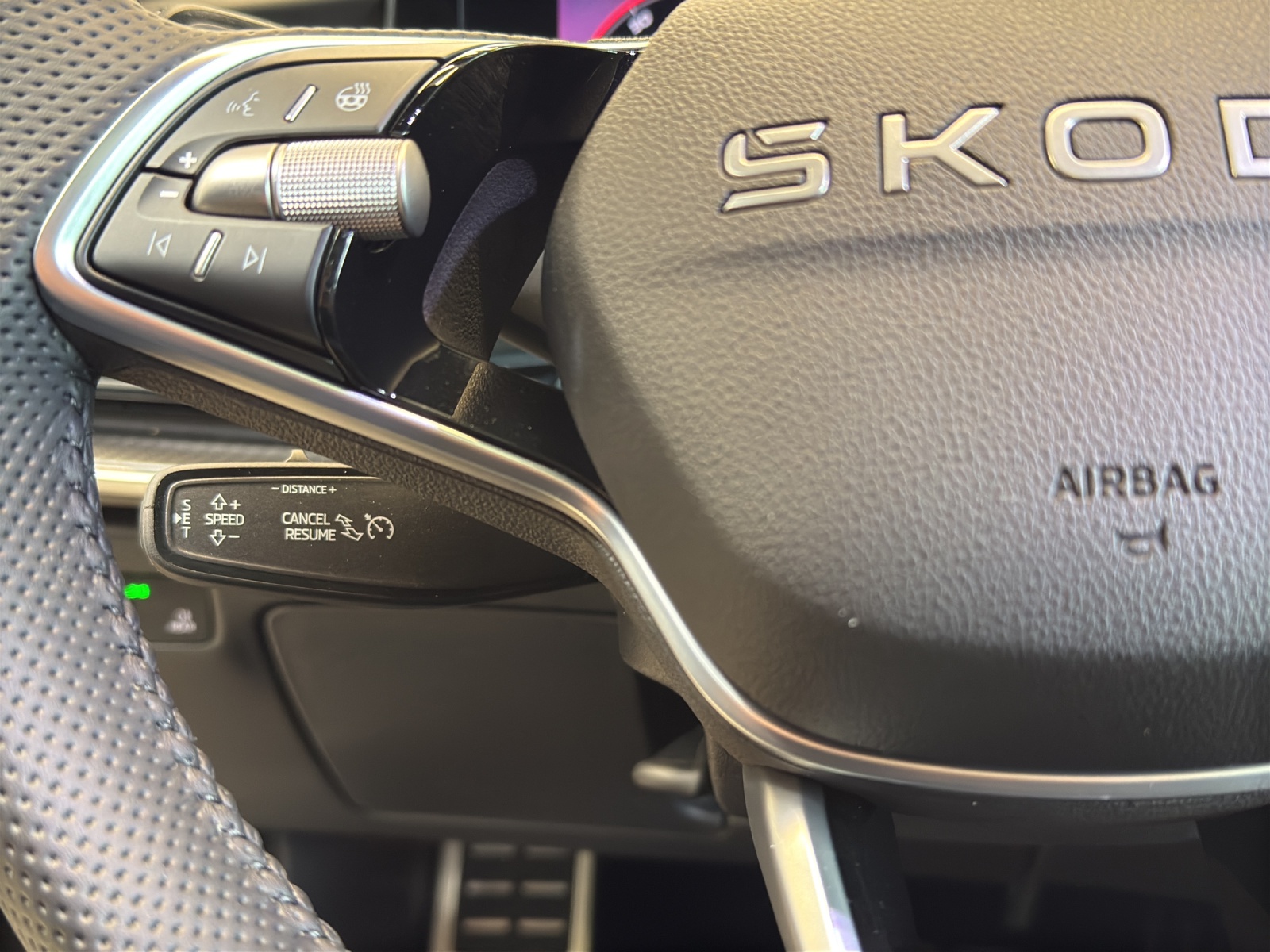 SKODA Superb Combi 2.0 TSI Sportline 4x4 DSG-image-15