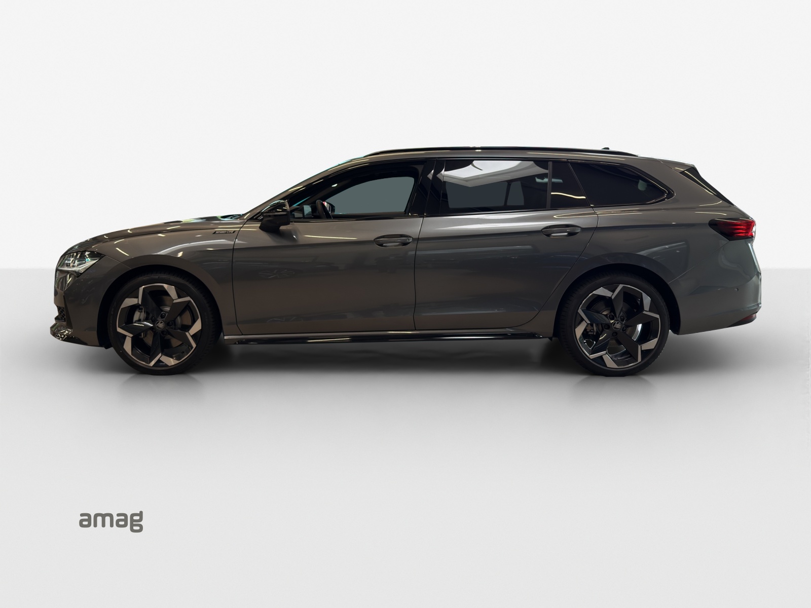 SKODA Superb Combi 2.0 TSI Sportline 4x4 DSG-image-1