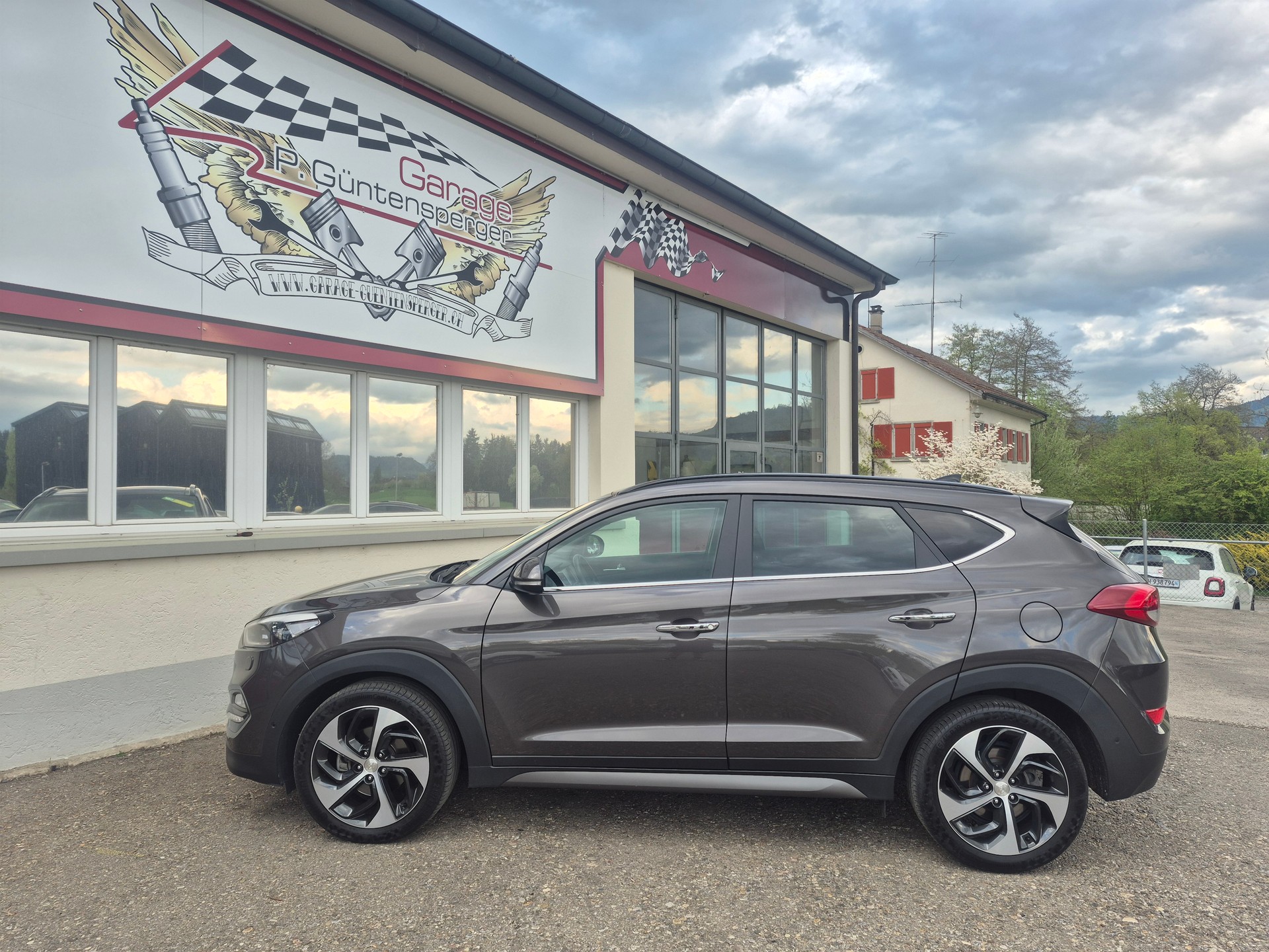 HYUNDAI Tucson 2.0 CRDI Vertex 4WD Automatic-image-3